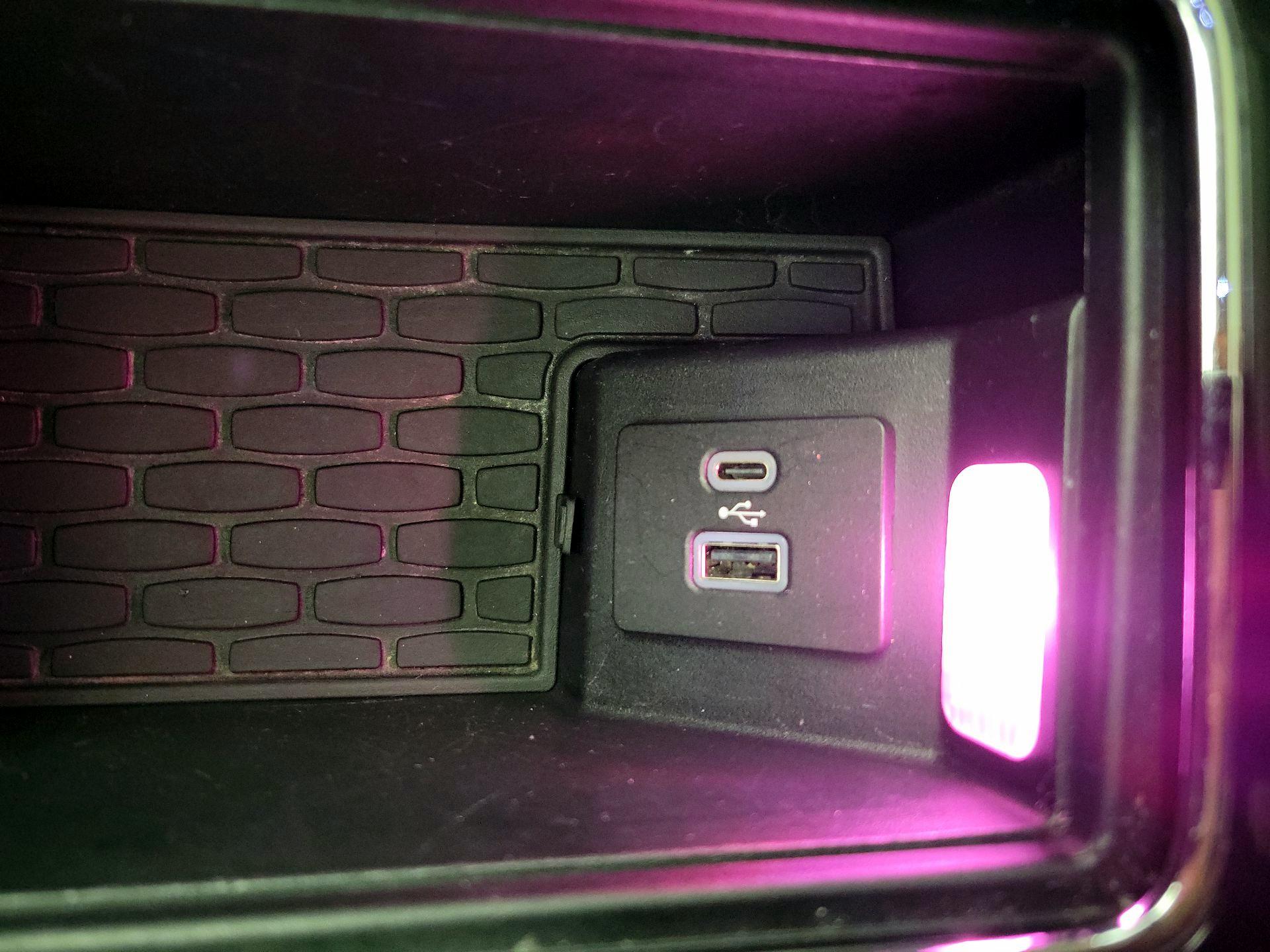 Thumbnail: 2023 Lincoln Aviator - 19