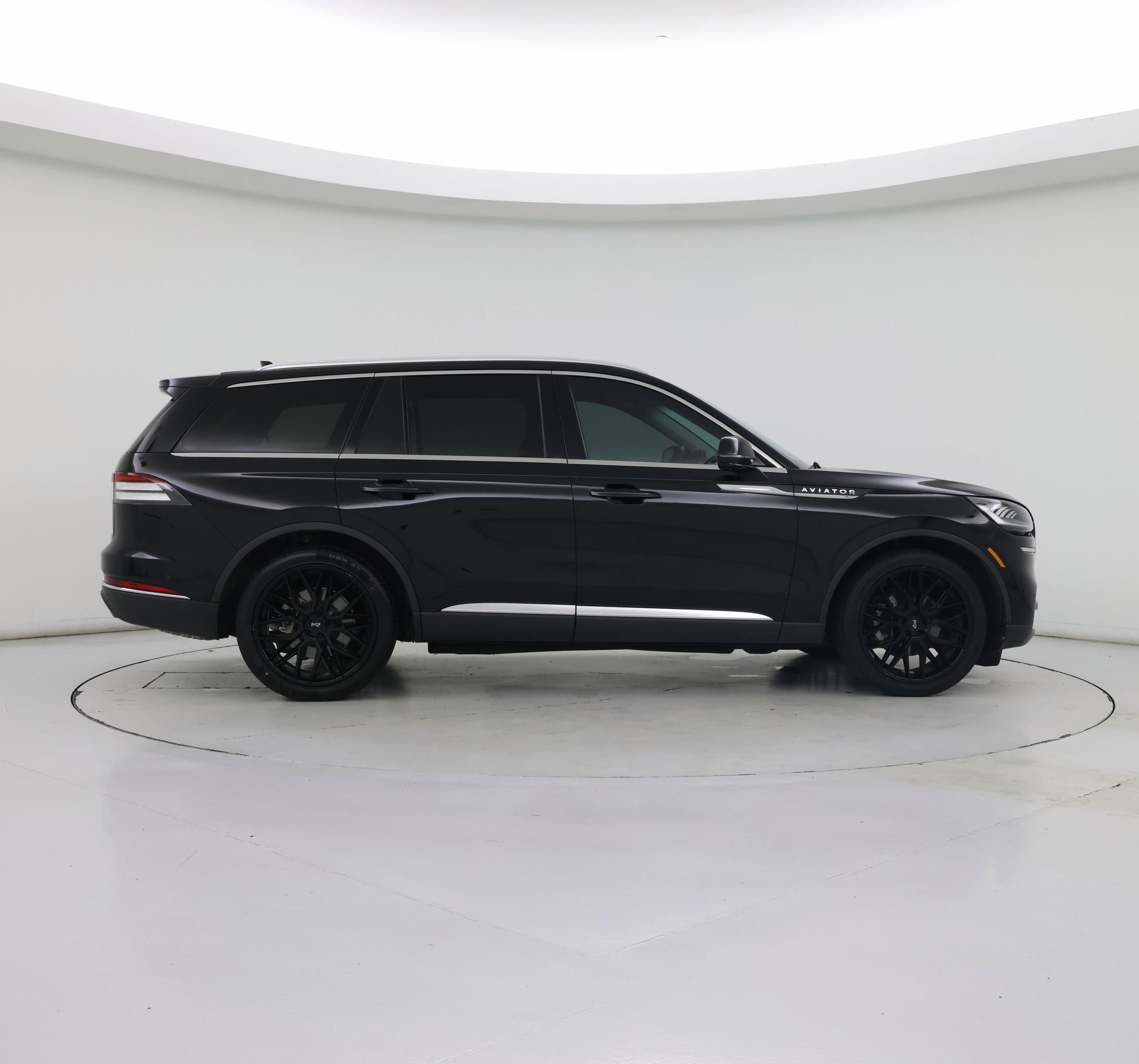 Thumbnail: 2023 Lincoln Aviator - 7