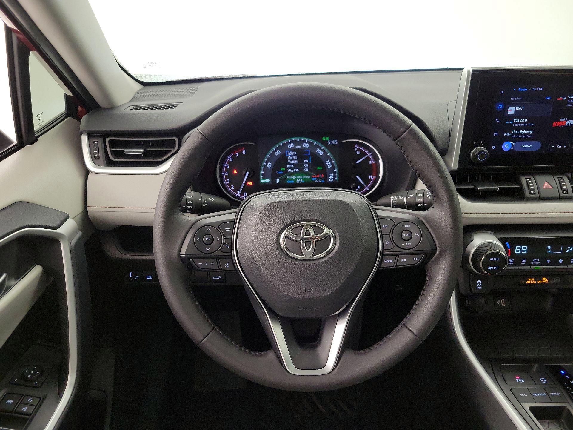 Thumbnail: 2025 Toyota RAV4 - 10