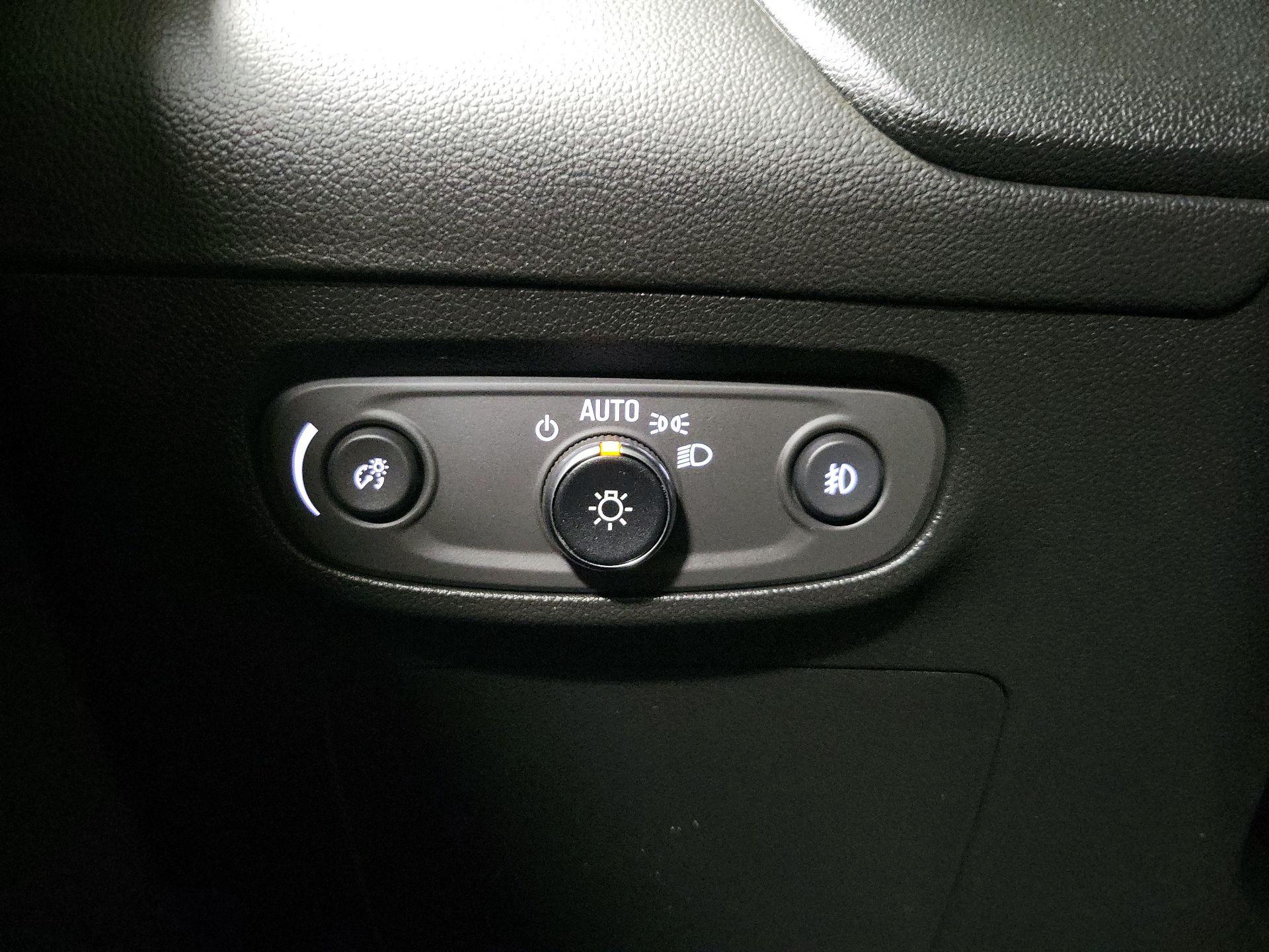 Thumbnail: 2022 Buick Encore GX - 13