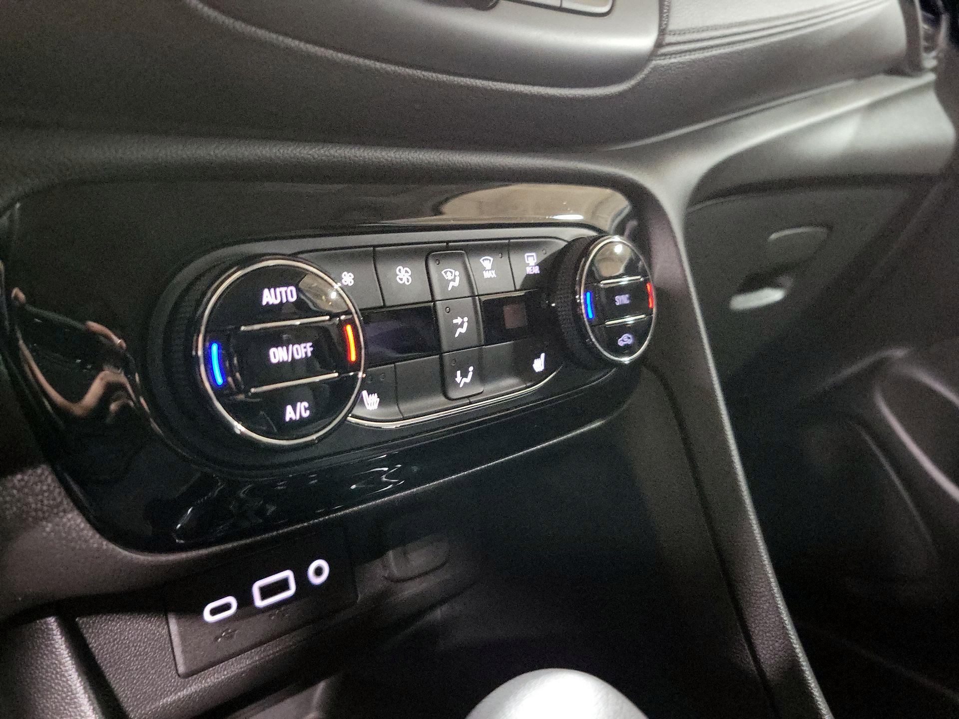 Thumbnail: 2022 Buick Encore GX - 15