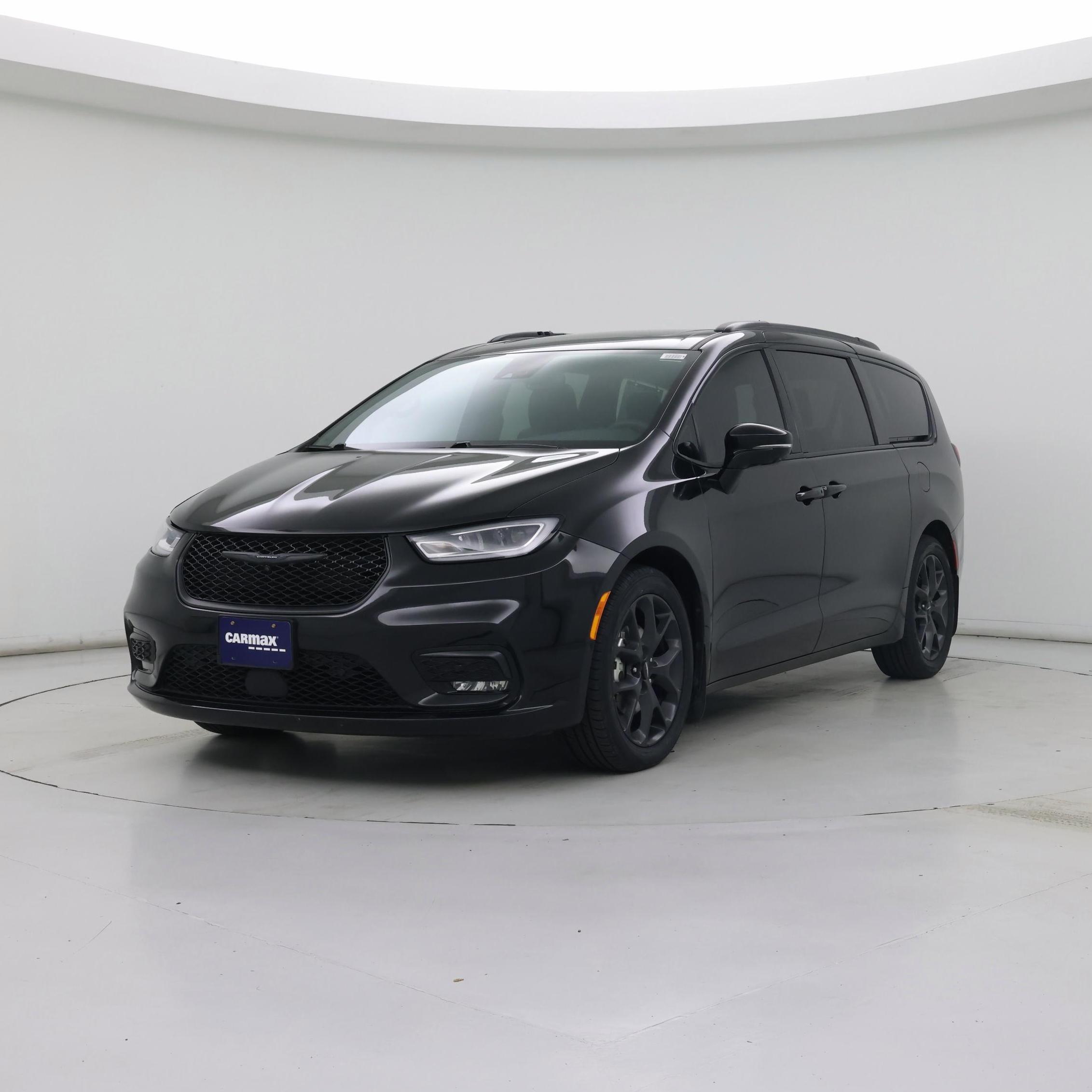 Thumbnail: 2023 Chrysler Pacifica - 4
