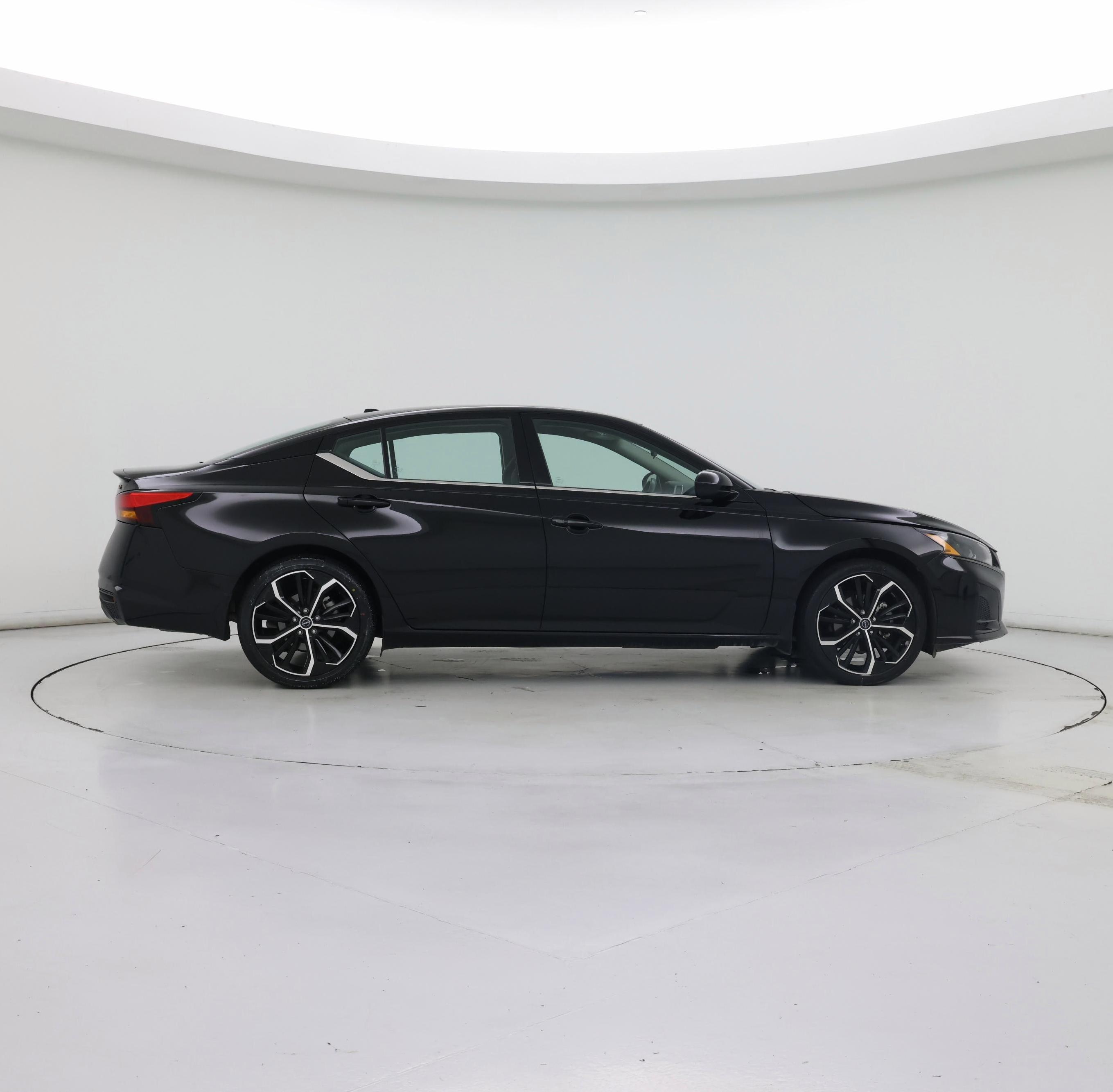 Thumbnail: 2023 Nissan Altima - 7