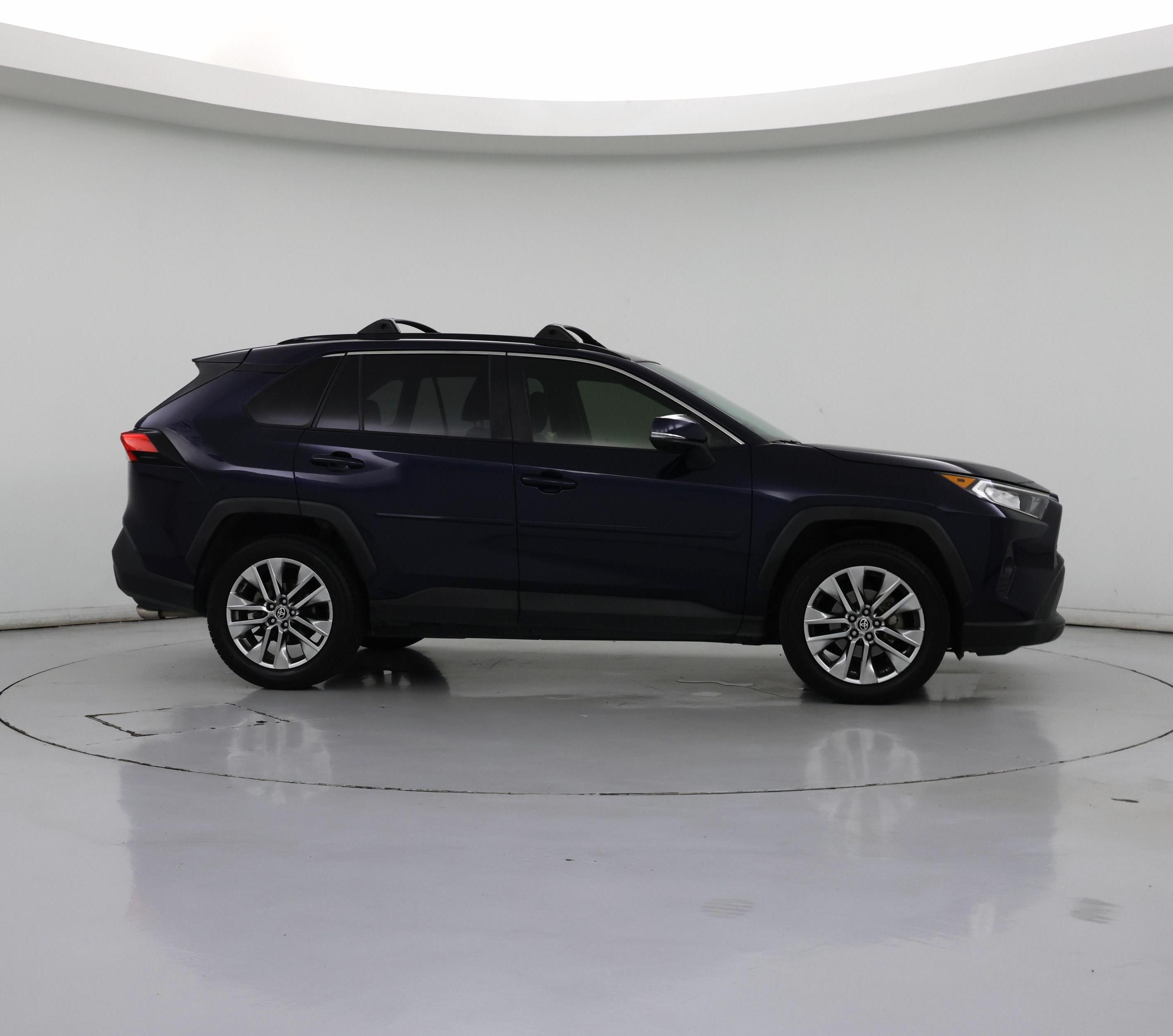 Thumbnail: 2020 Toyota RAV4 - 7