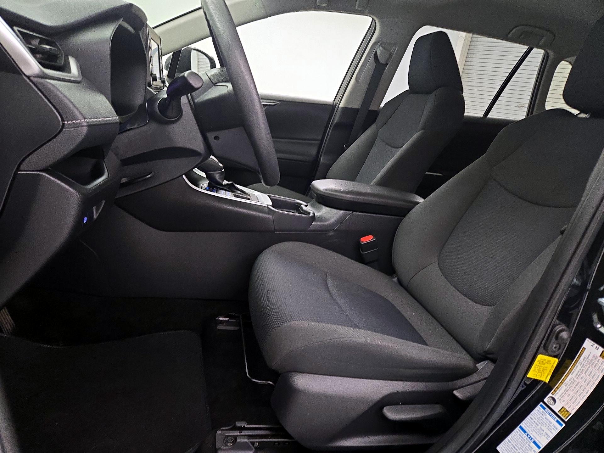 Thumbnail: 2021 Toyota RAV4 - 11