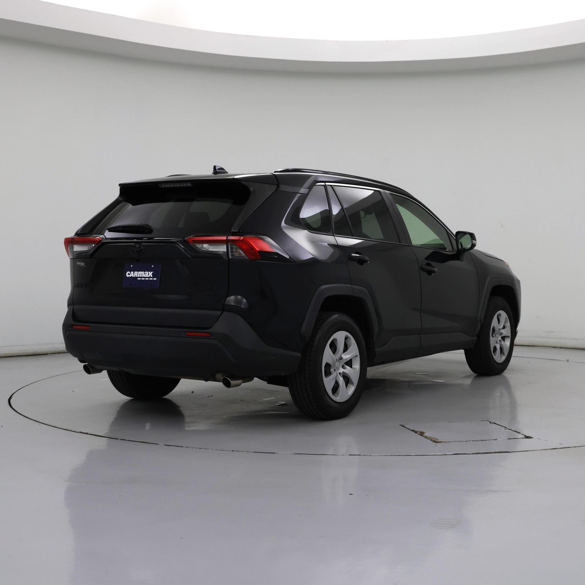 Thumbnail: 2021 Toyota RAV4 - 8
