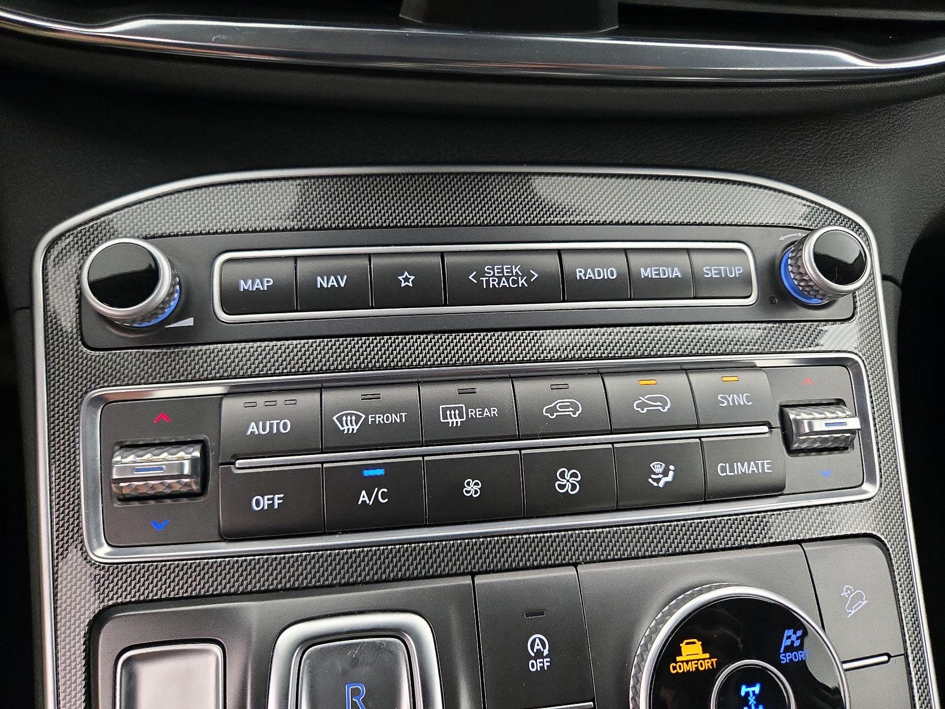 Thumbnail: 2023 Hyundai Santa Fe - 17