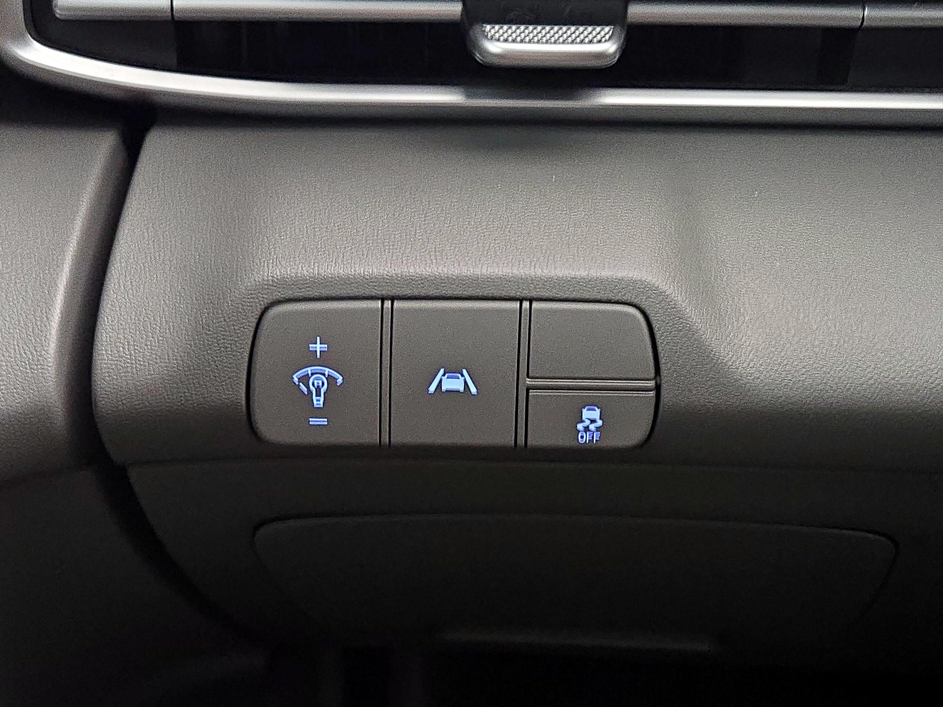 Thumbnail: 2022 Hyundai Elantra - 13