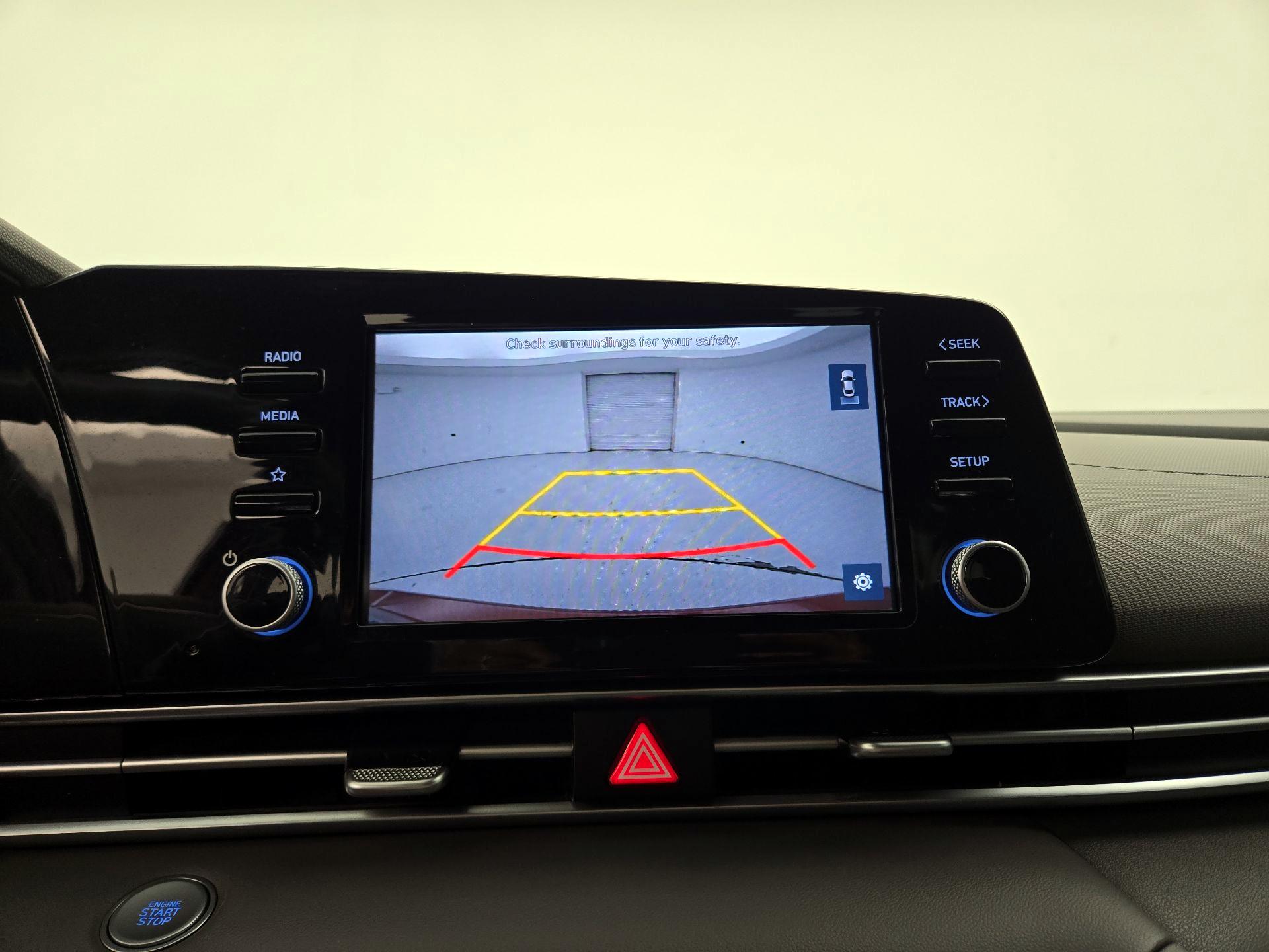 Thumbnail: 2022 Hyundai Elantra - 14