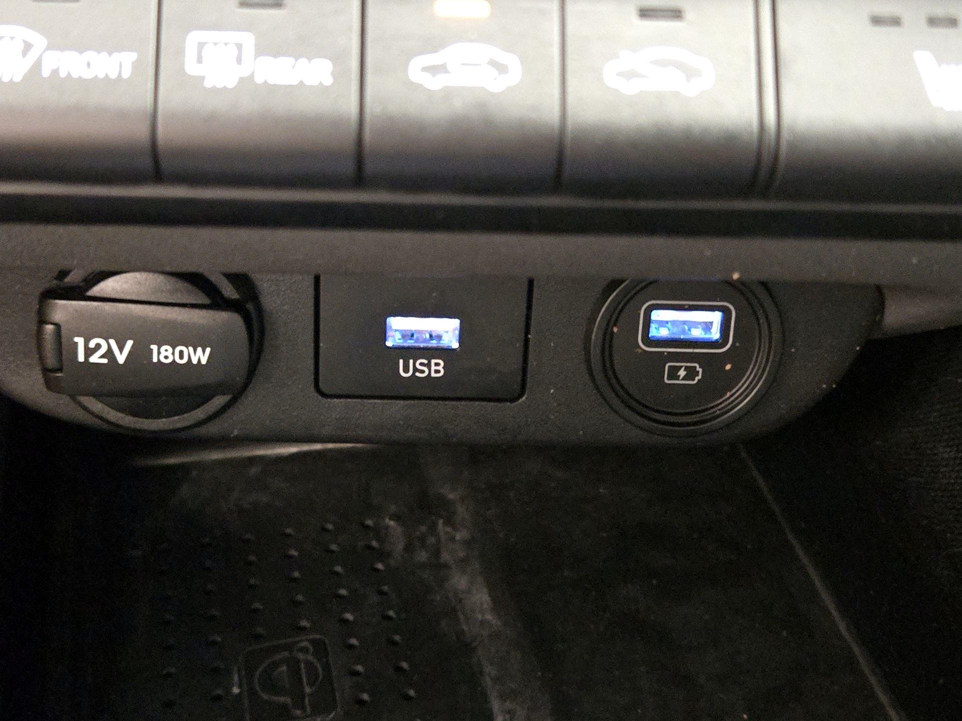 Thumbnail: 2022 Hyundai Elantra - 18