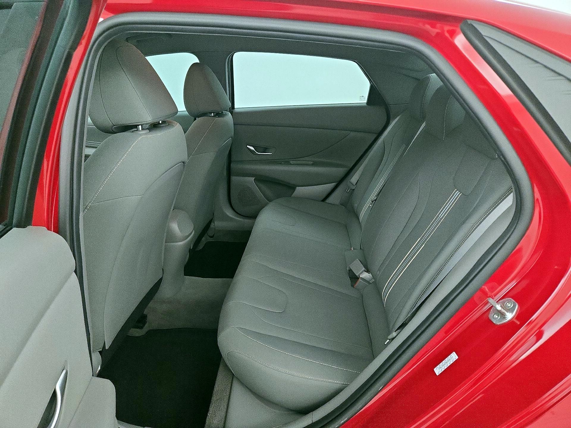 Thumbnail: 2022 Hyundai Elantra - 19