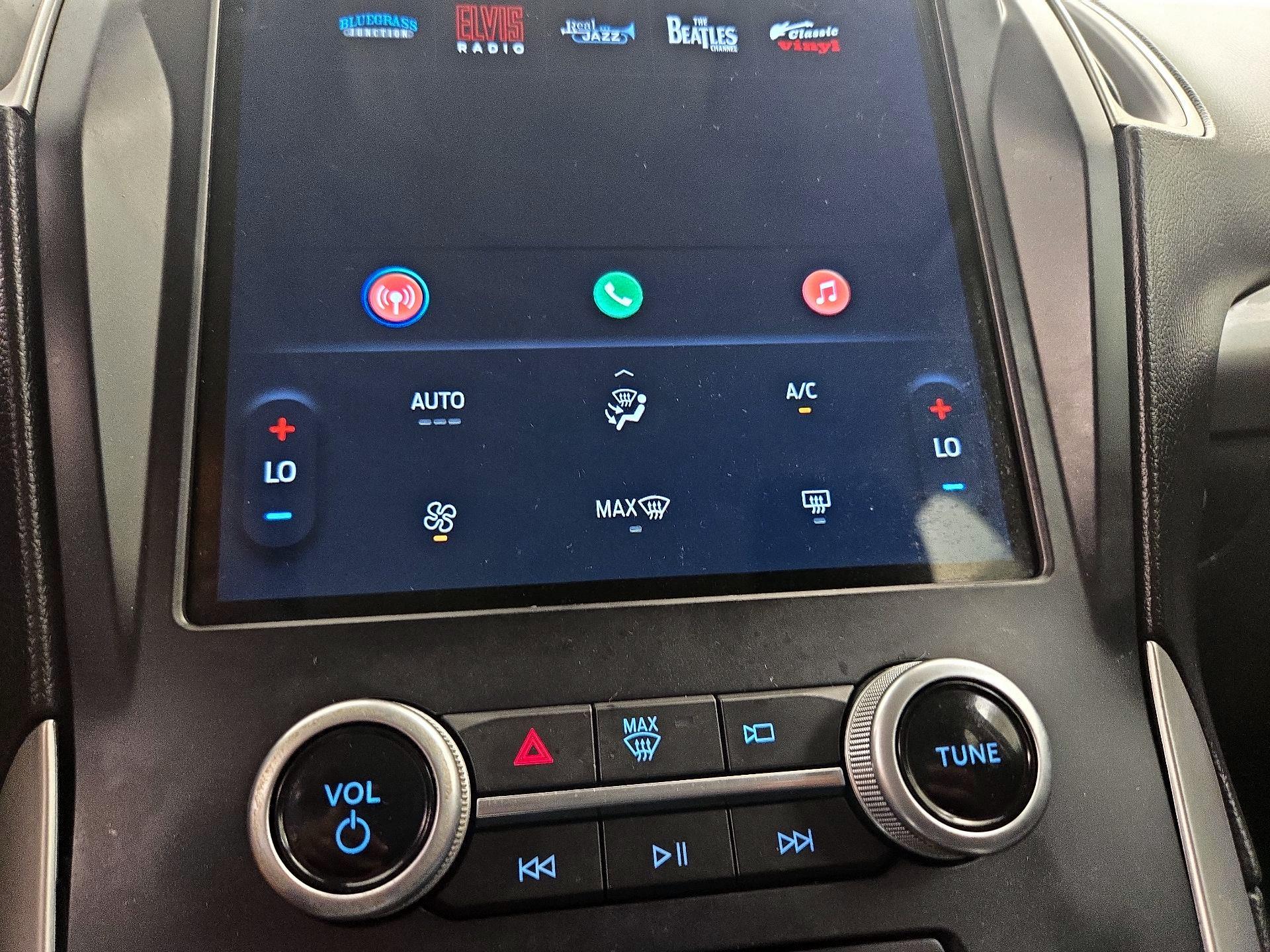 Thumbnail: 2021 Ford Edge - 16