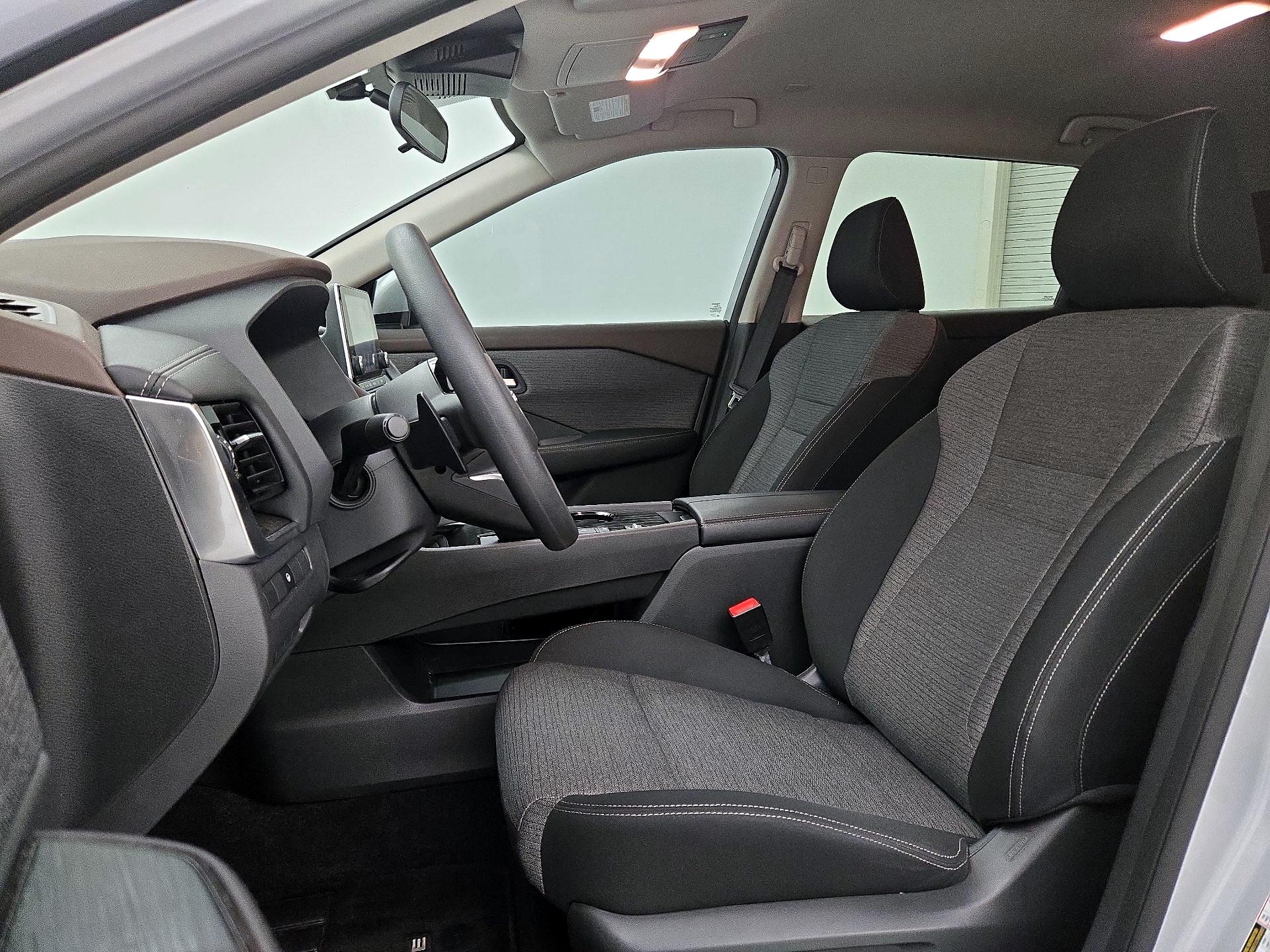 Thumbnail: 2023 Nissan Rogue - 11