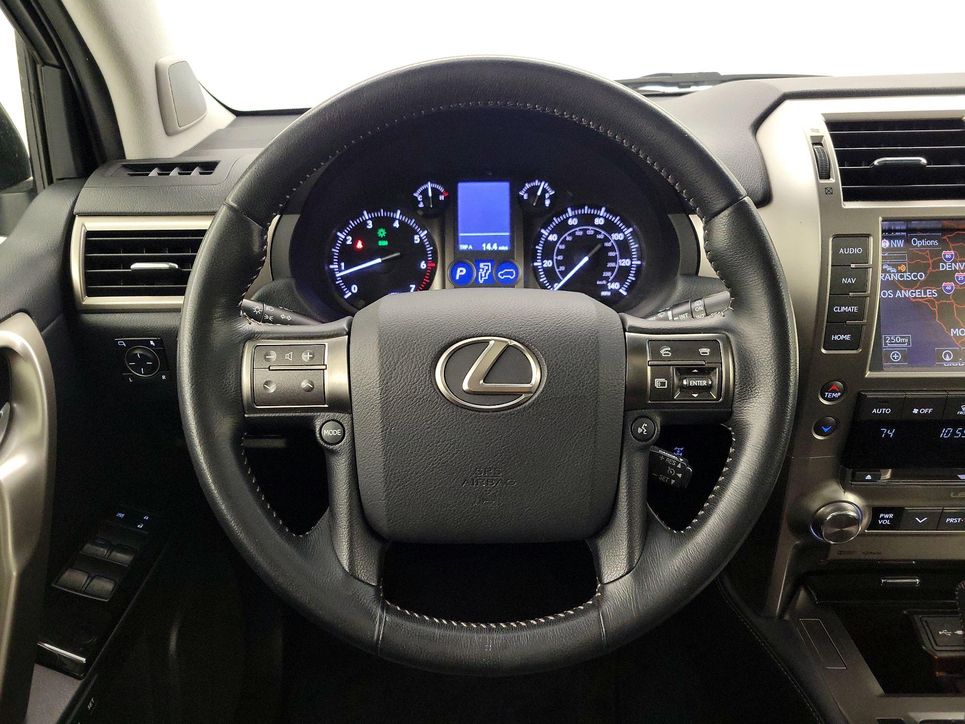 Thumbnail: 2016 Lexus GX - 10
