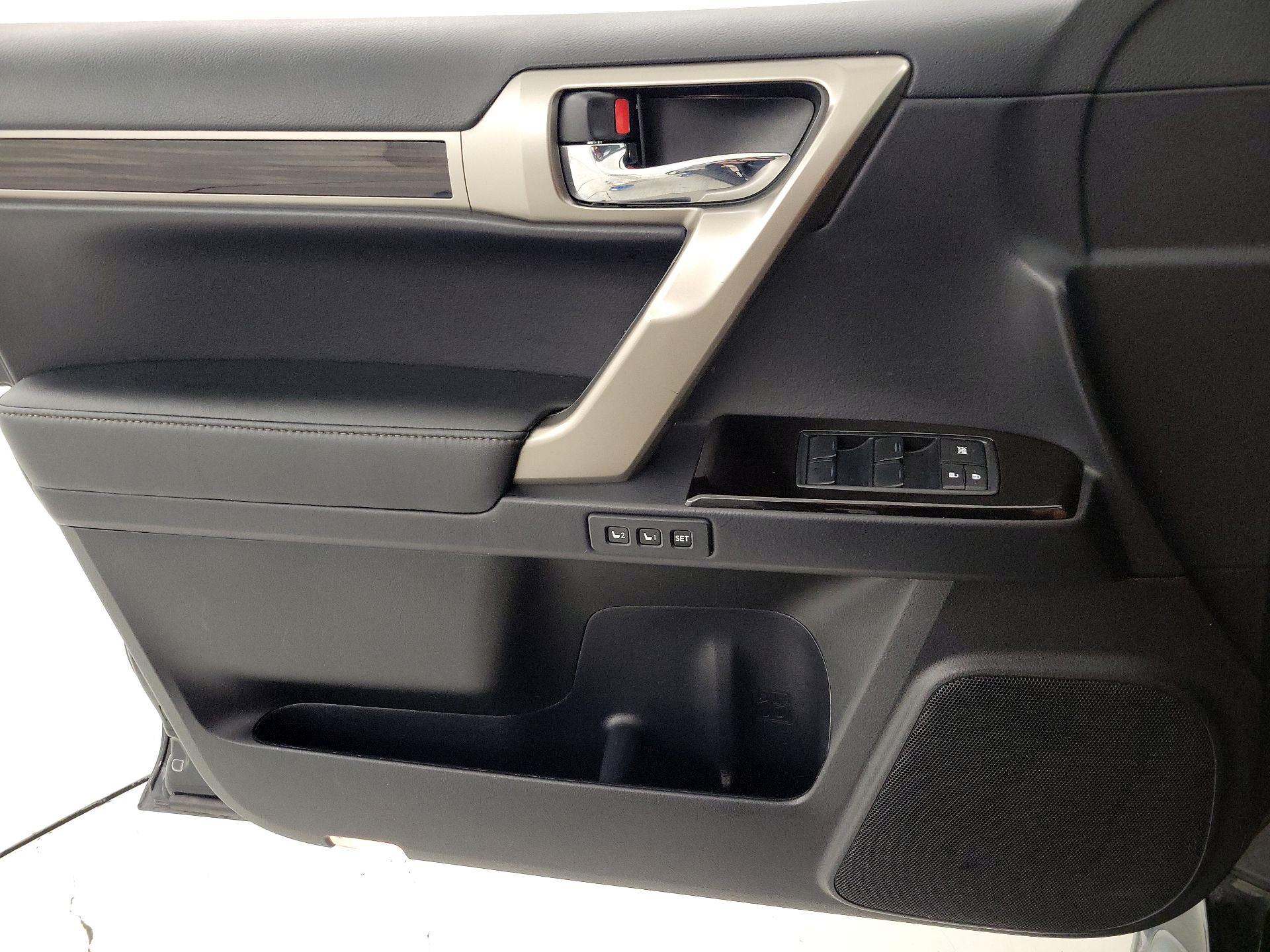 Thumbnail: 2016 Lexus GX - 12