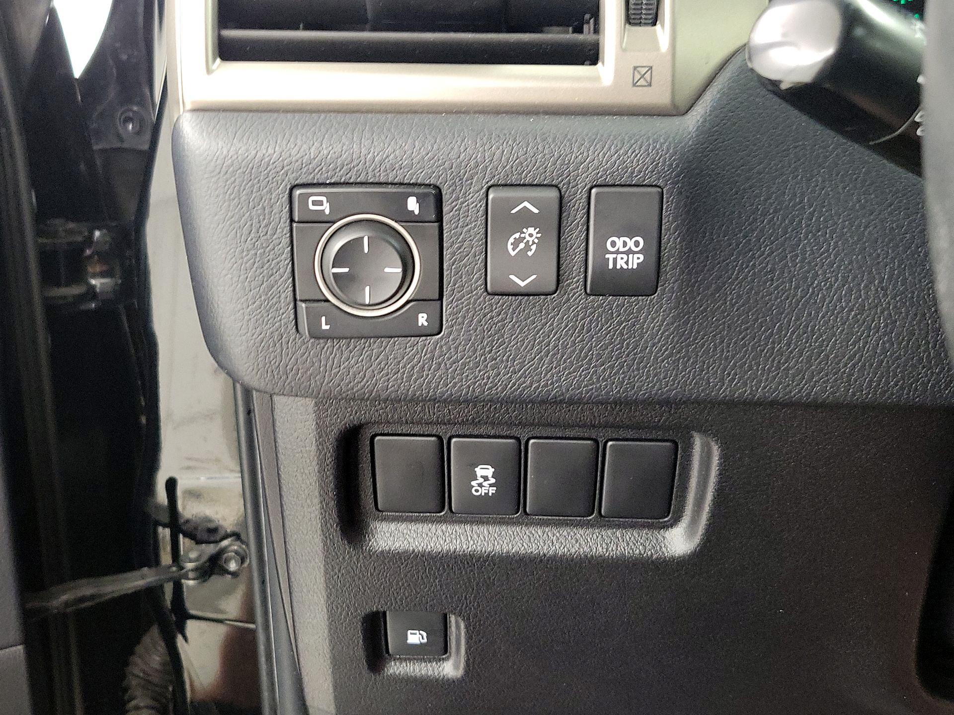 Thumbnail: 2016 Lexus GX - 13