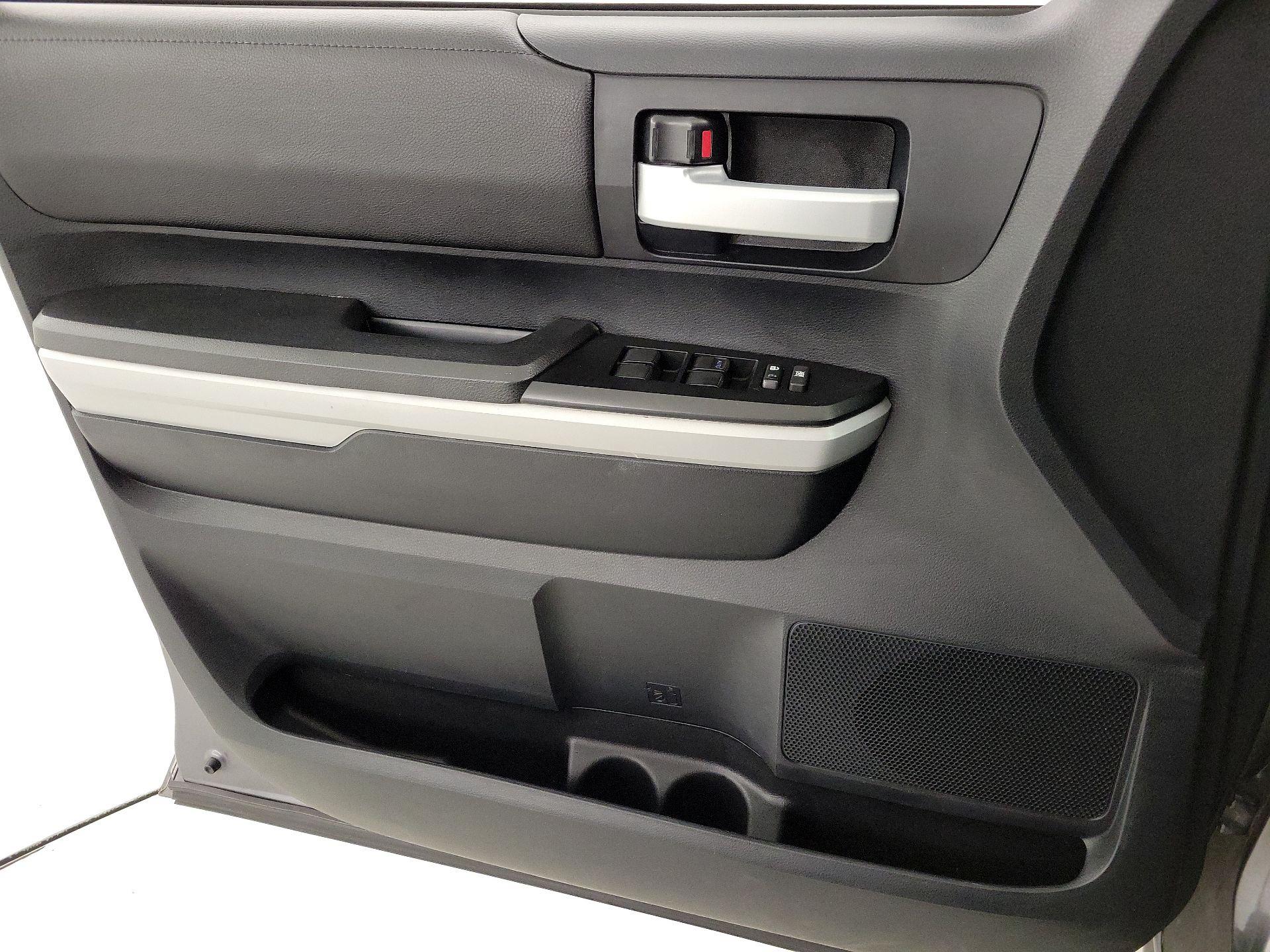 Thumbnail: 2018 Toyota Tundra - 12