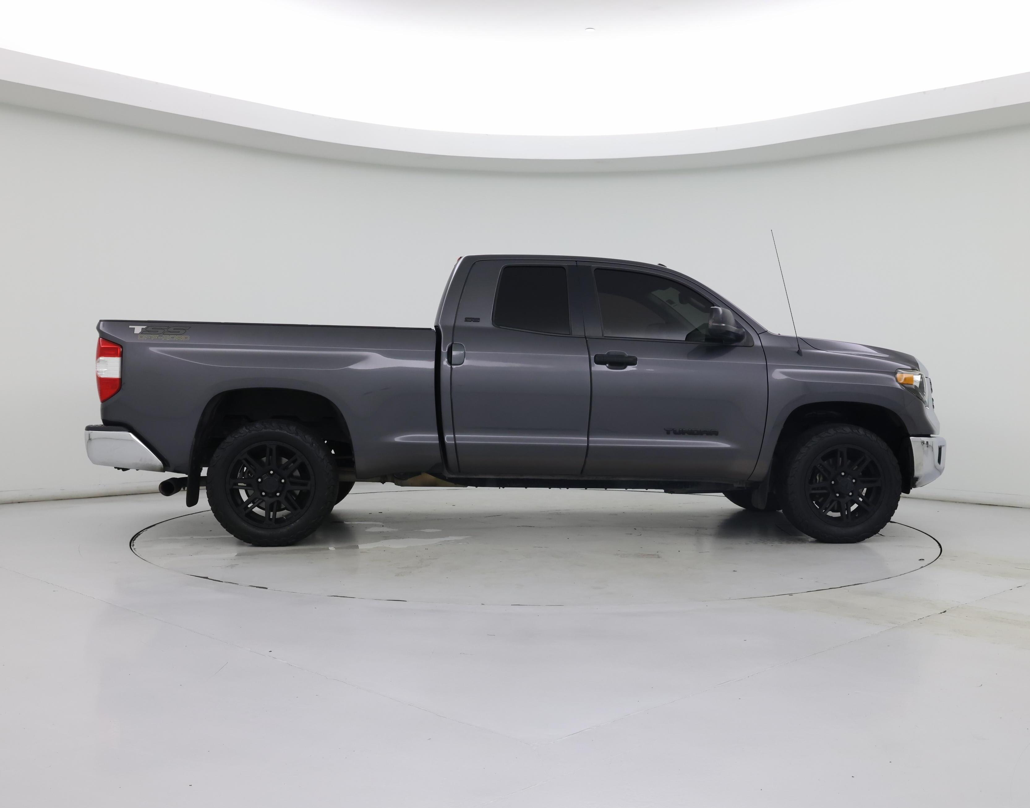 Thumbnail: 2018 Toyota Tundra - 7