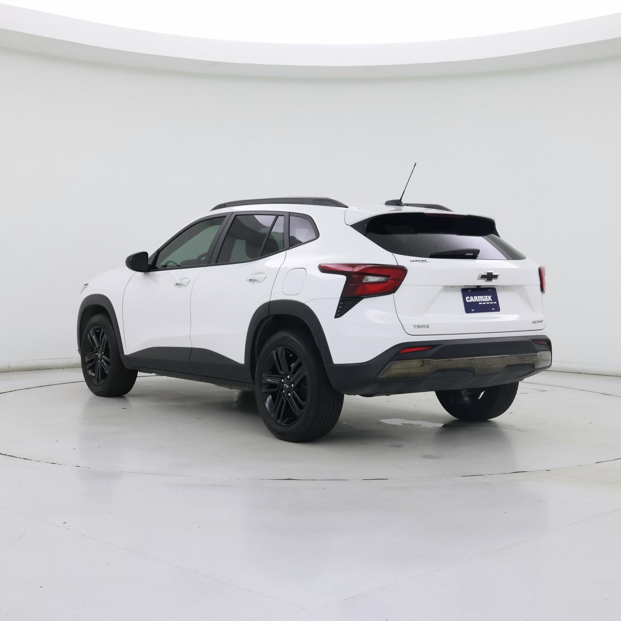 Thumbnail: 2025 Chevrolet Trax - 2