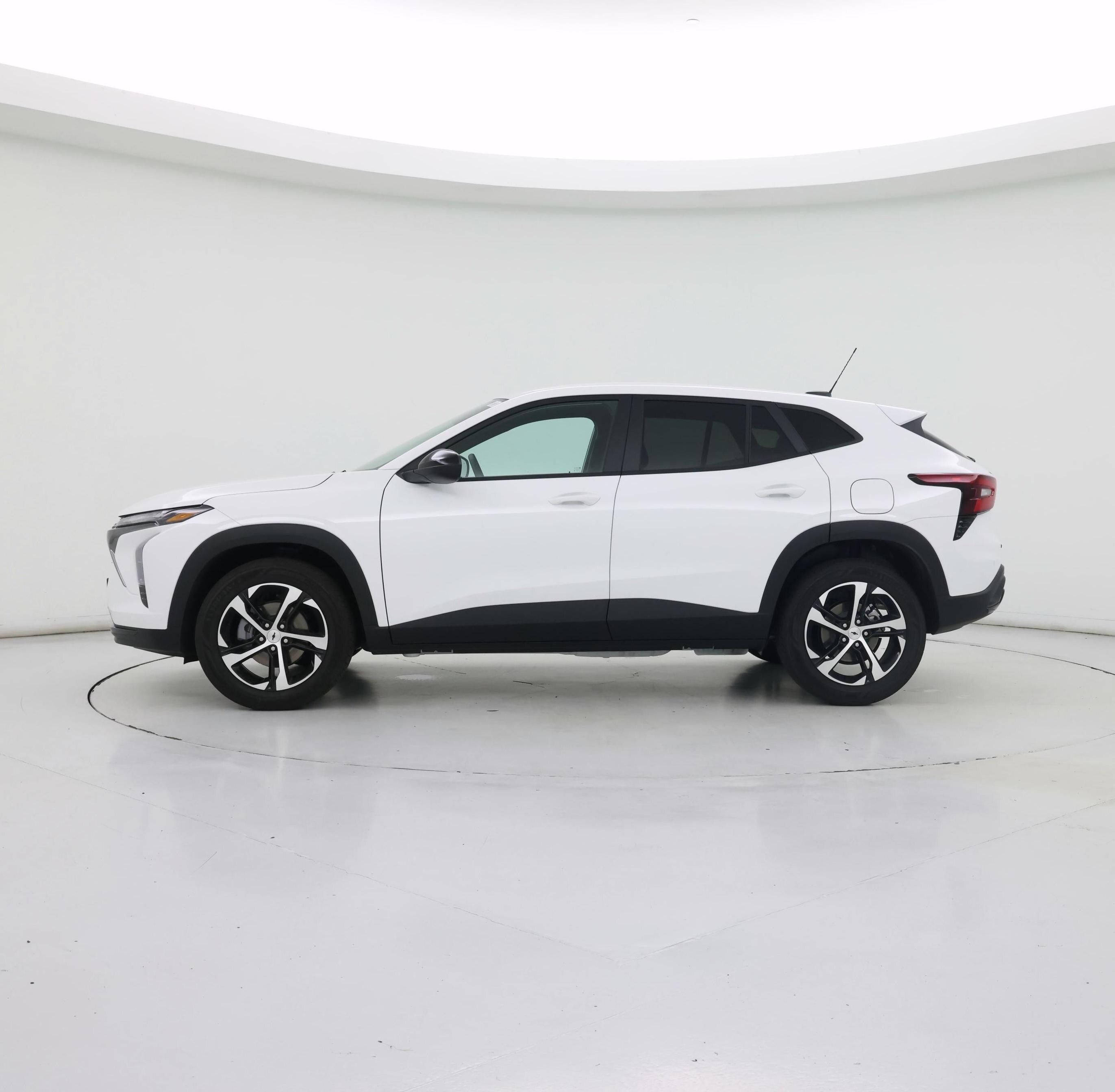 Thumbnail: 2025 Chevrolet Trax - 3