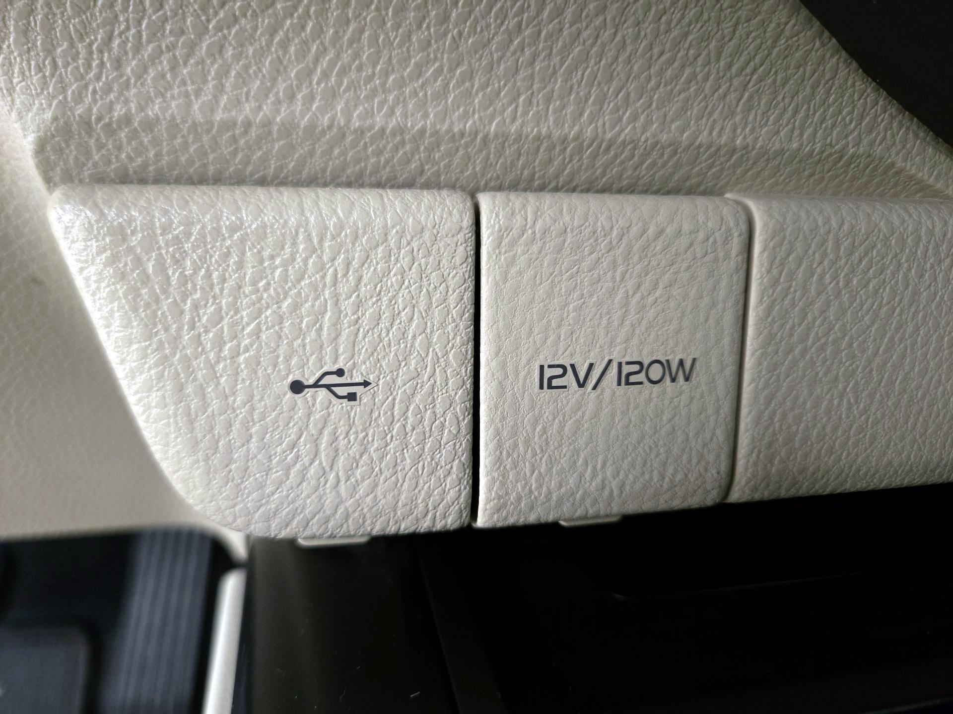 Thumbnail: 2020 Toyota Camry - 18