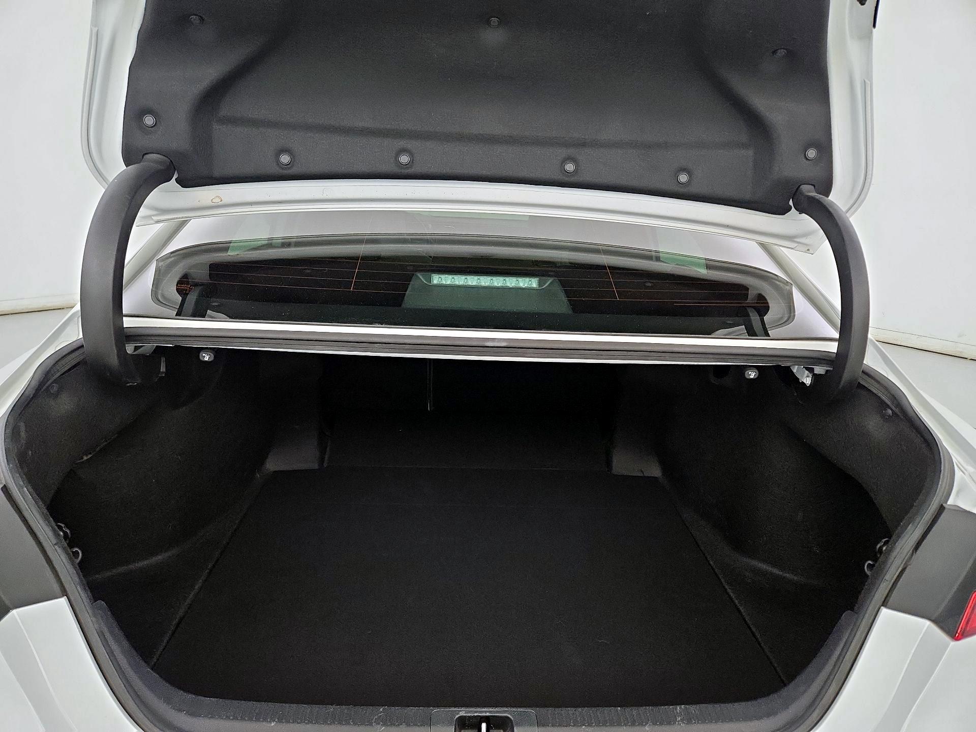 Thumbnail: 2020 Toyota Camry - 20