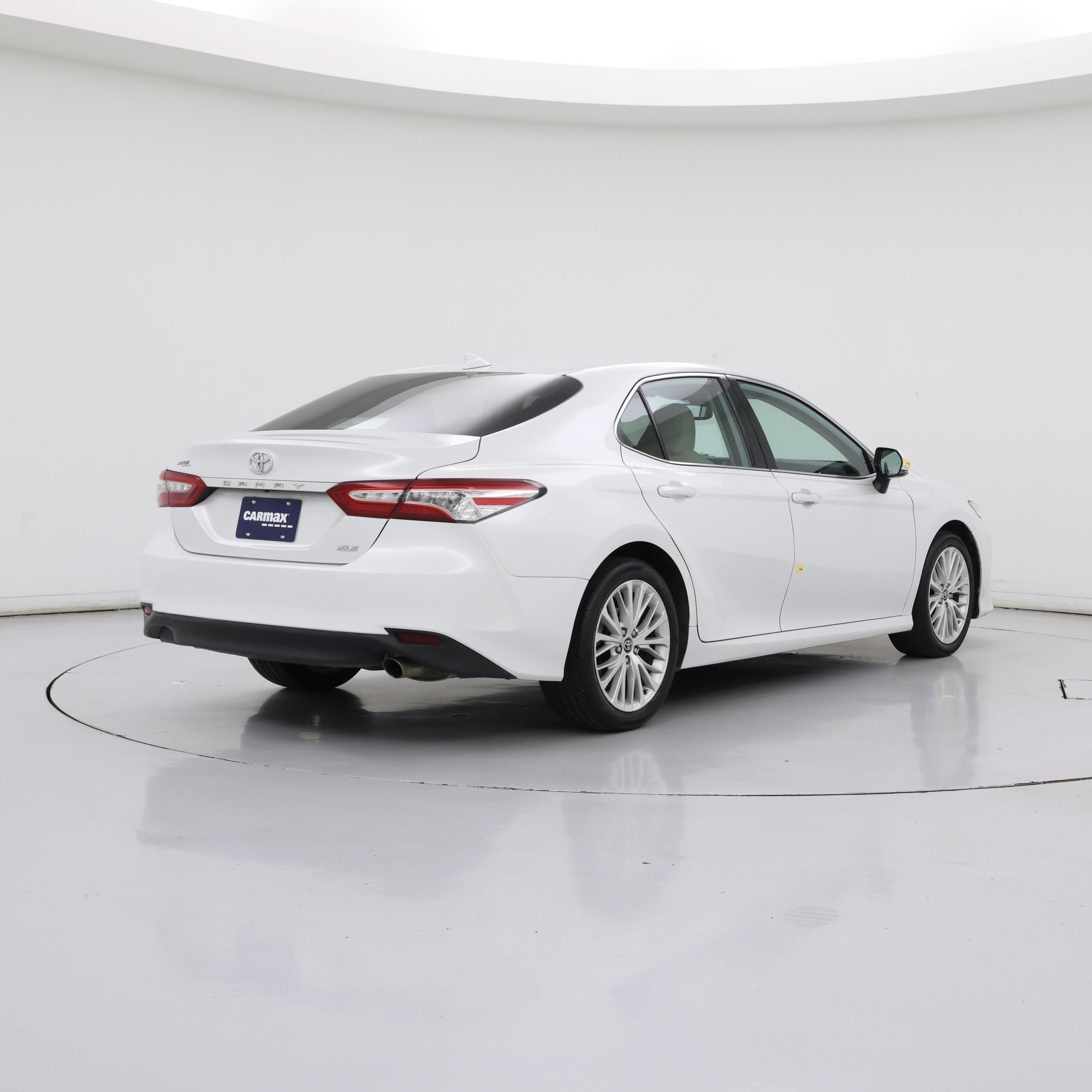 Thumbnail: 2020 Toyota Camry - 8