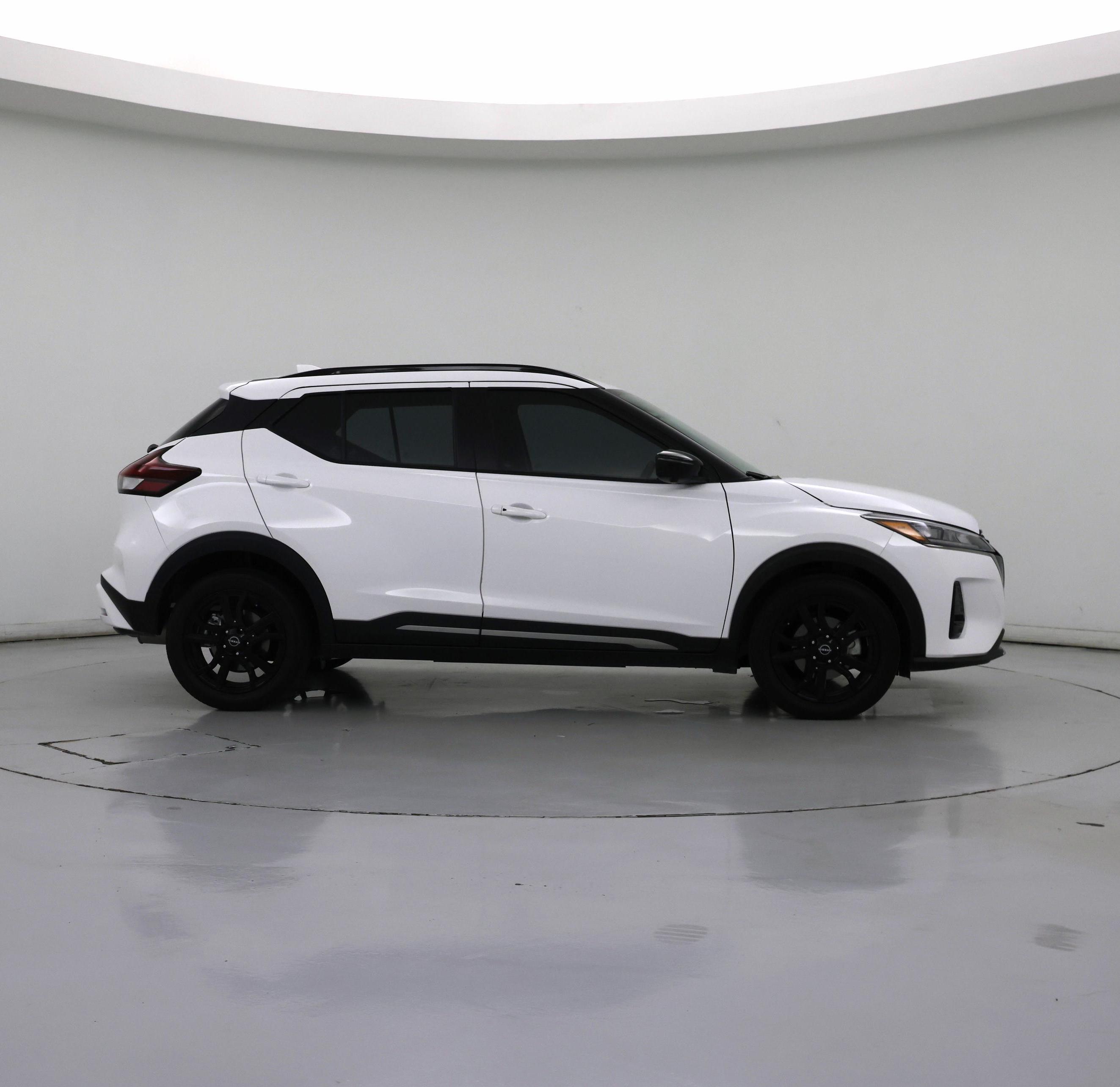 Thumbnail: 2023 Nissan Kicks - 7