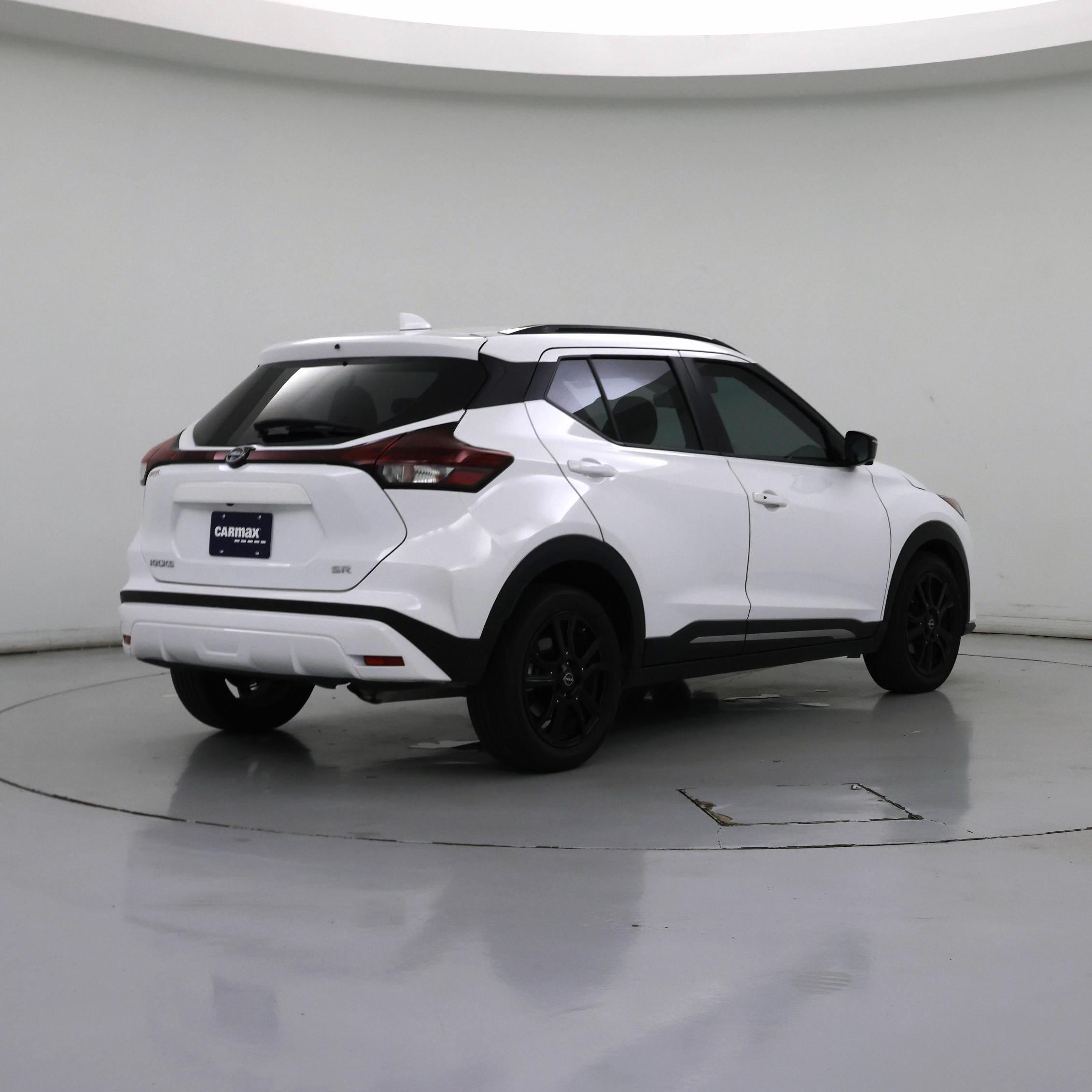 Thumbnail: 2023 Nissan Kicks - 8