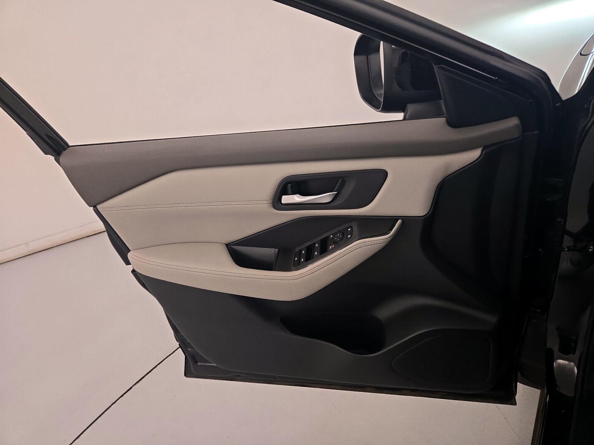 Thumbnail: 2024 Nissan Rogue - 12