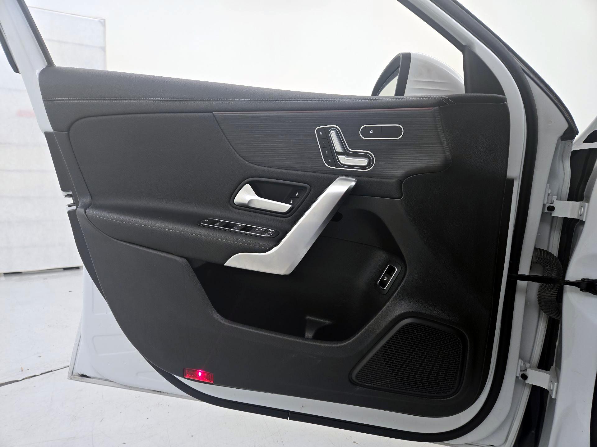 Thumbnail: 2022 Mercedes-Benz A-Class - 12