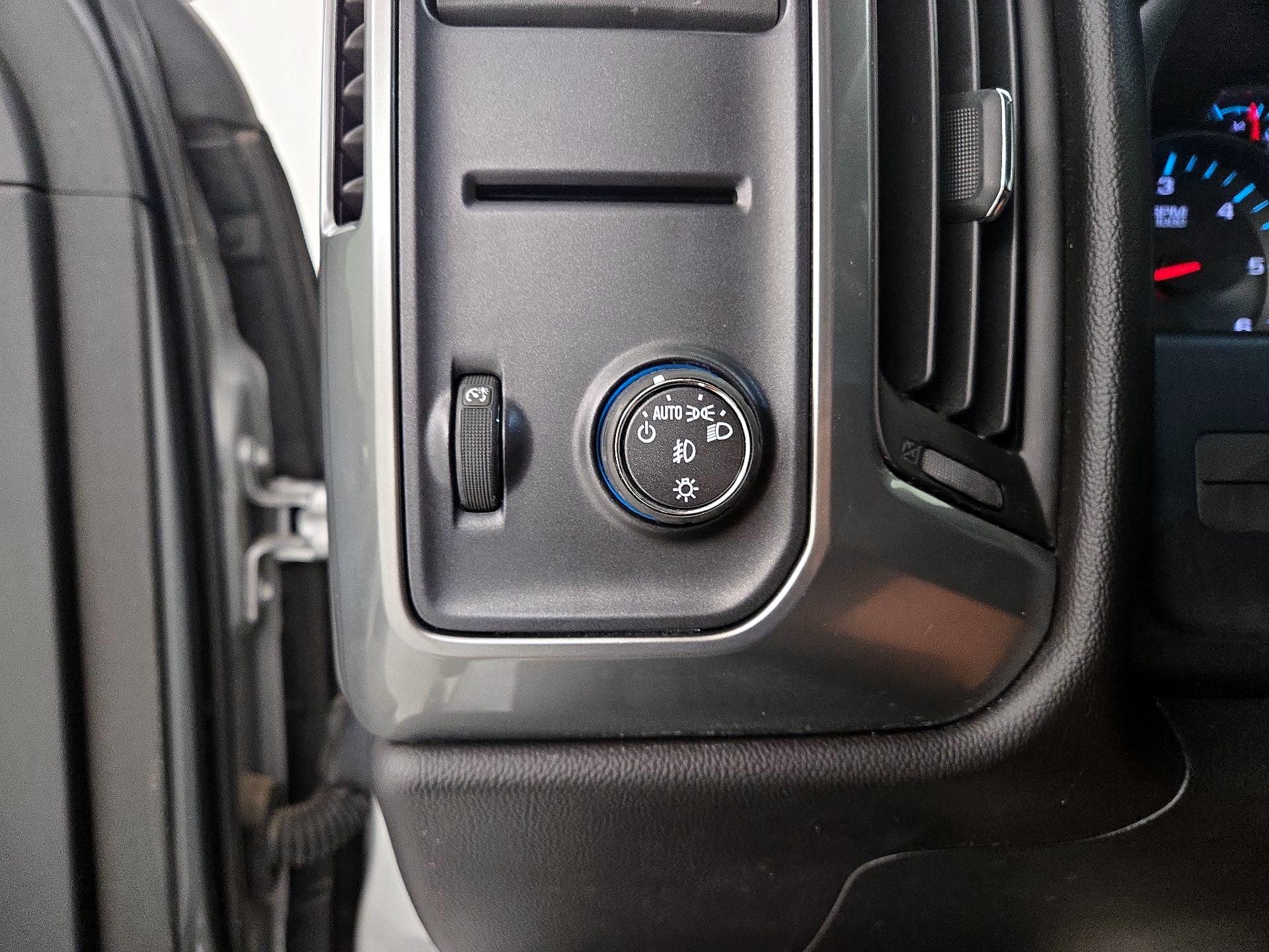 Thumbnail: 2016 Chevrolet Silverado 1500 - 13