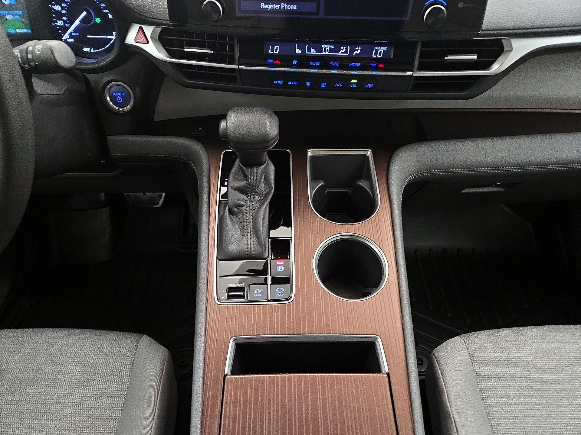 Thumbnail: 2022 Toyota Sienna - 17