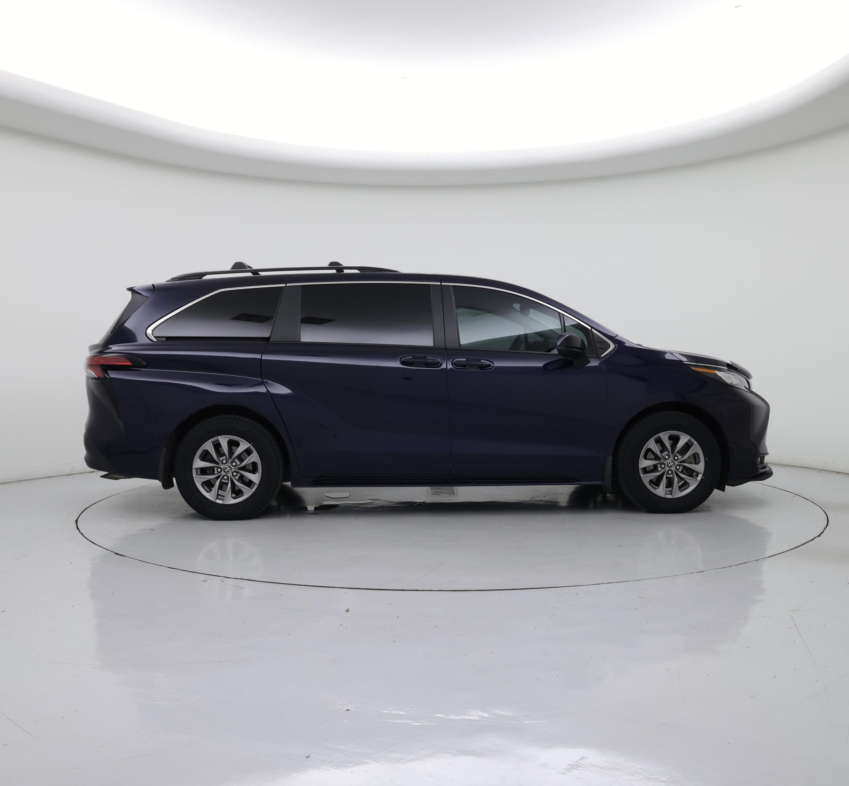 Thumbnail: 2022 Toyota Sienna - 7