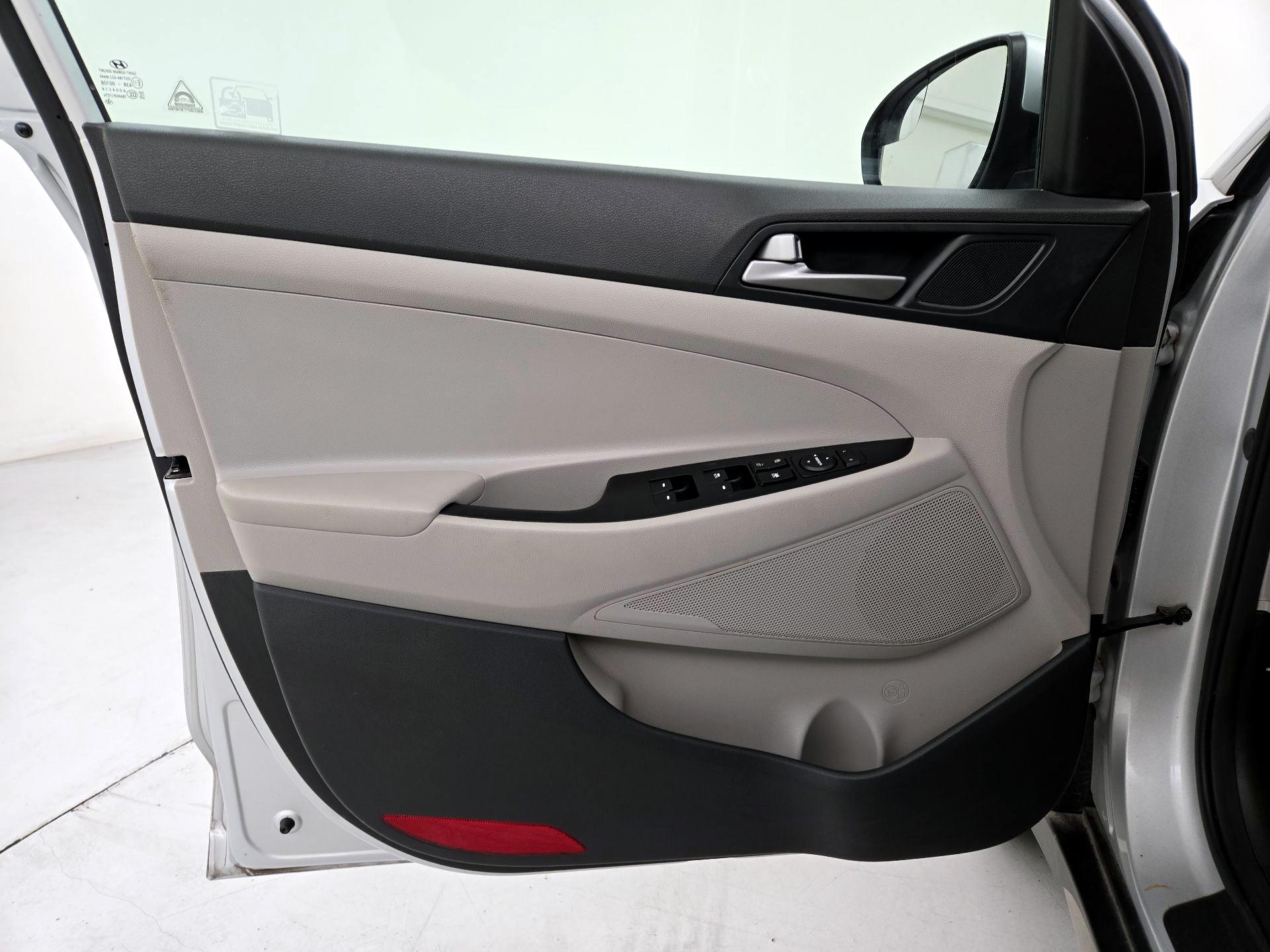 Thumbnail: 2018 Hyundai Tucson - 12