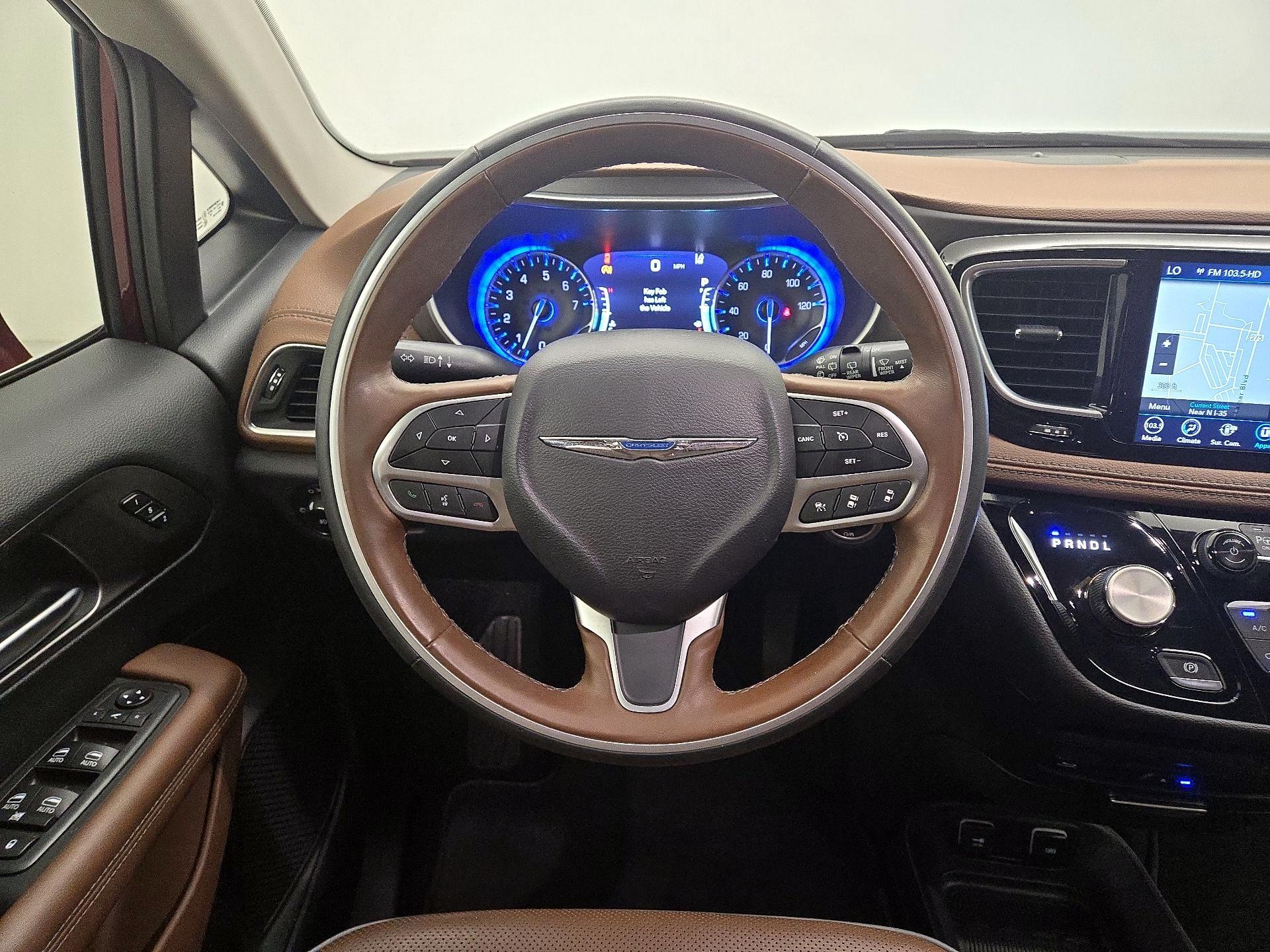 Thumbnail: 2019 Chrysler Pacifica - 10