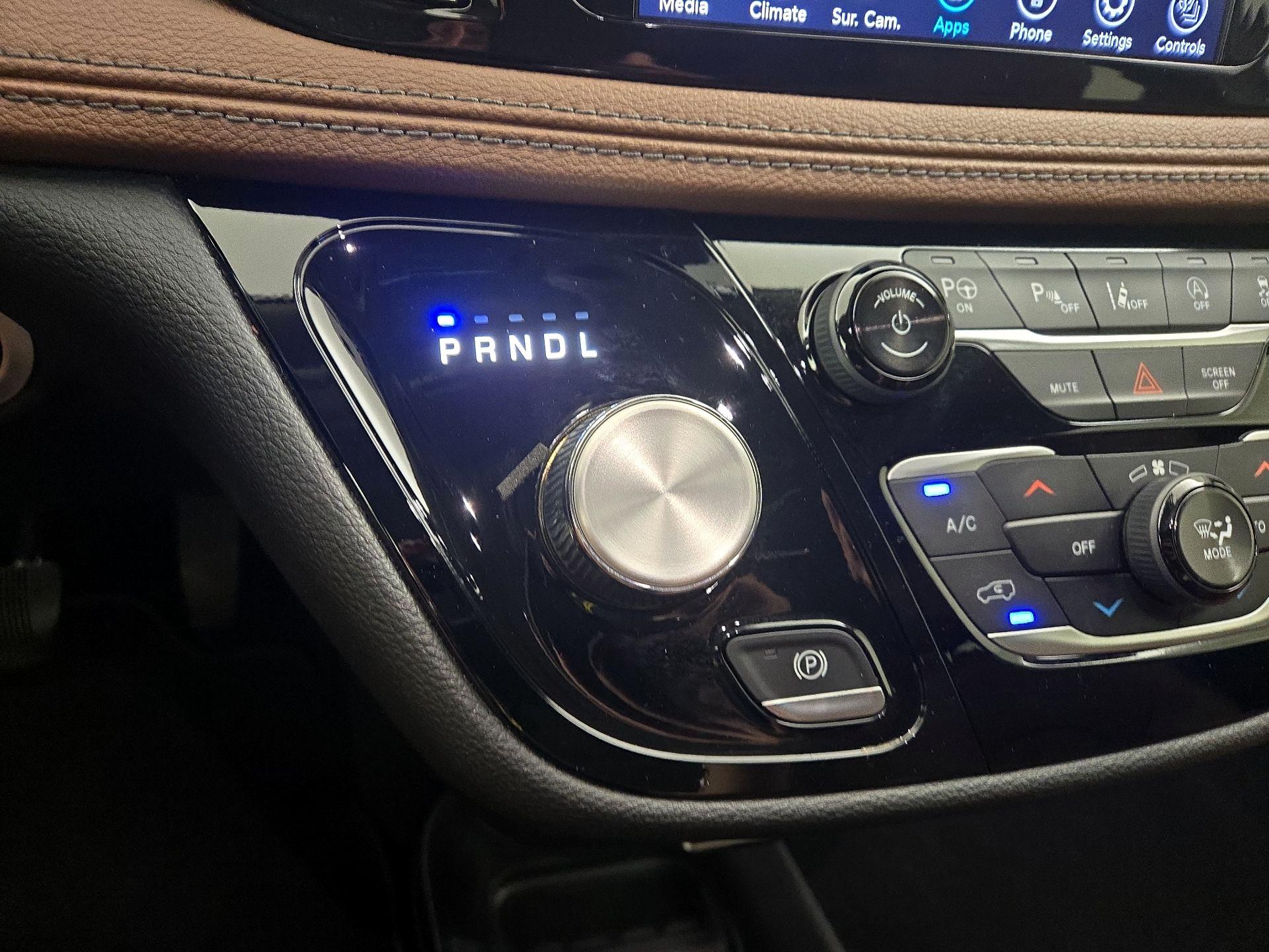 Thumbnail: 2019 Chrysler Pacifica - 18