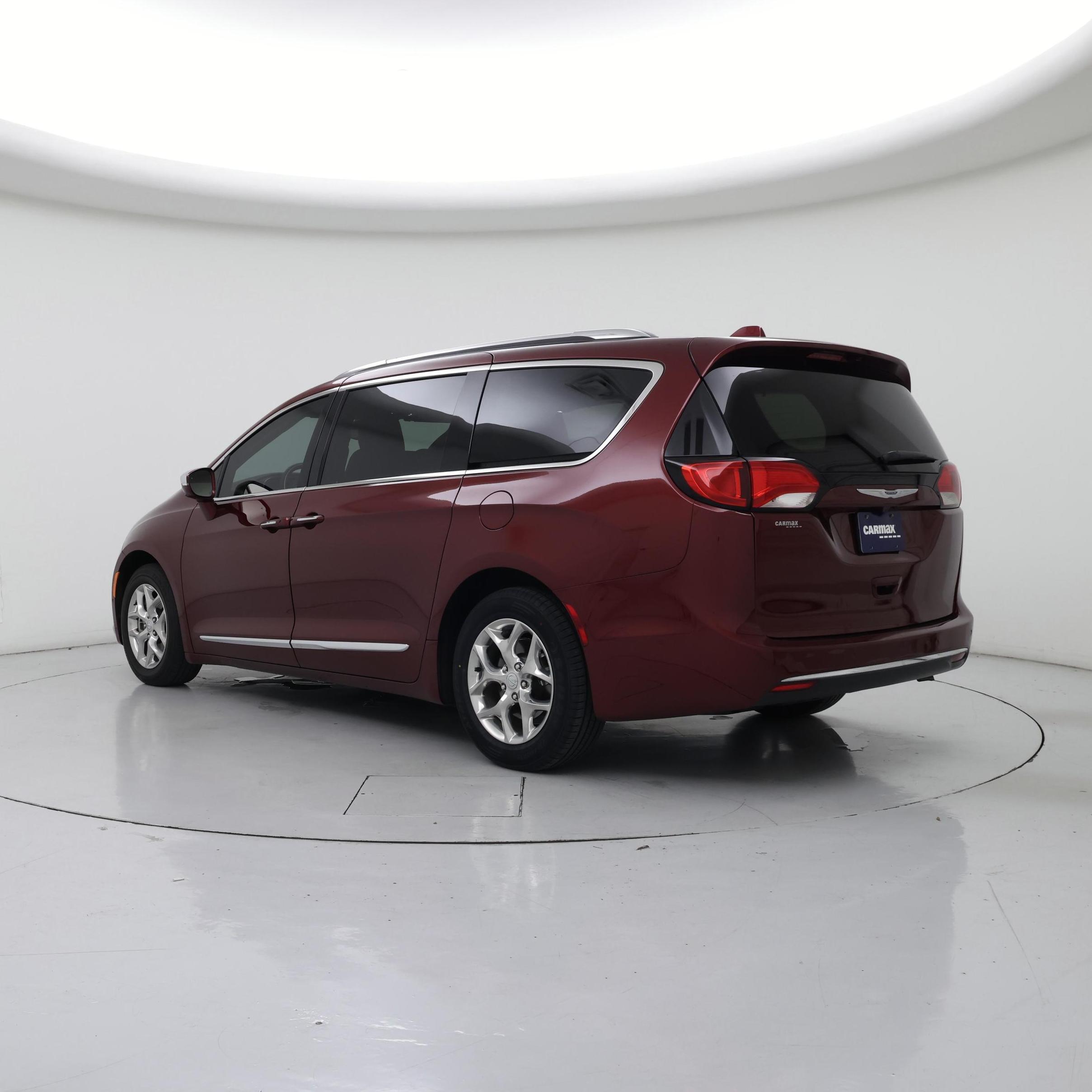 Thumbnail: 2019 Chrysler Pacifica - 2