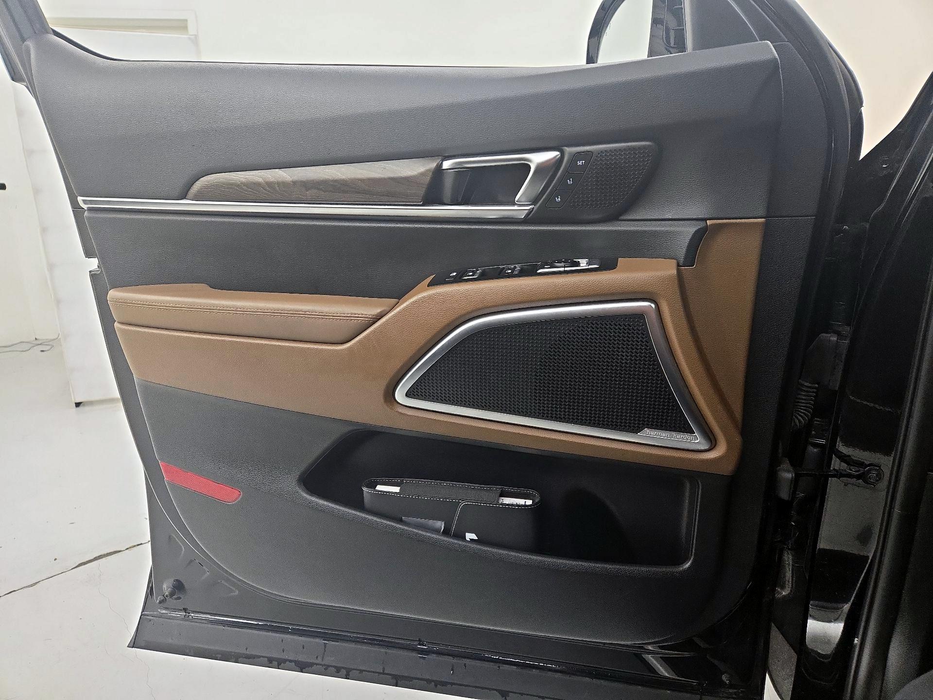 Thumbnail: 2022 Kia Telluride - 12