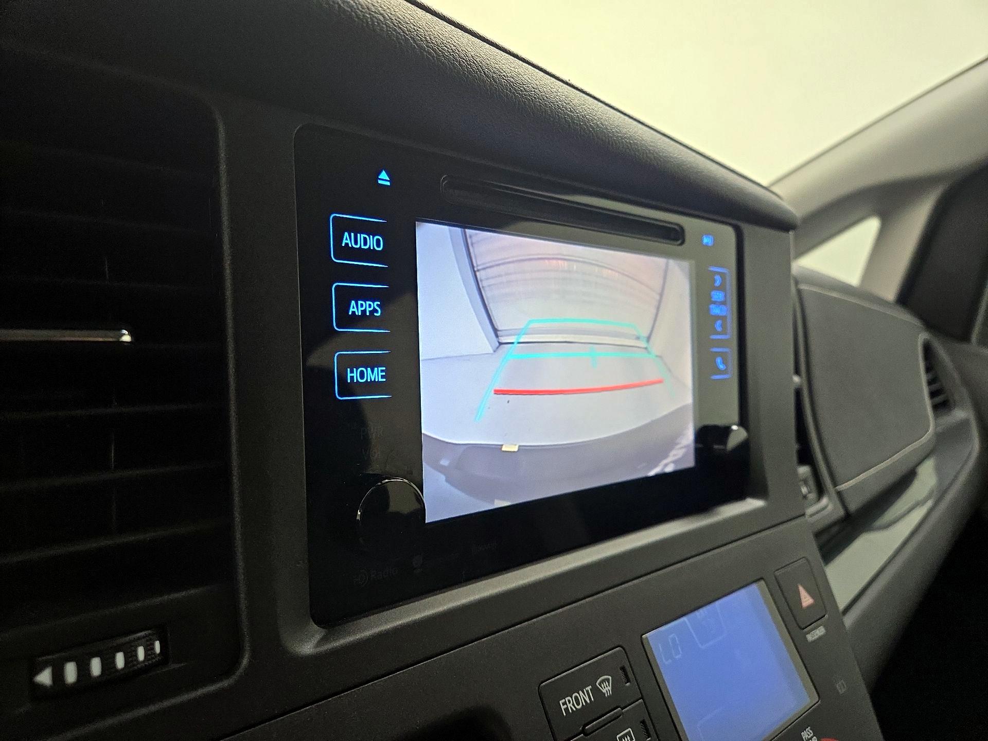 Thumbnail: 2017 Toyota Sienna - 14