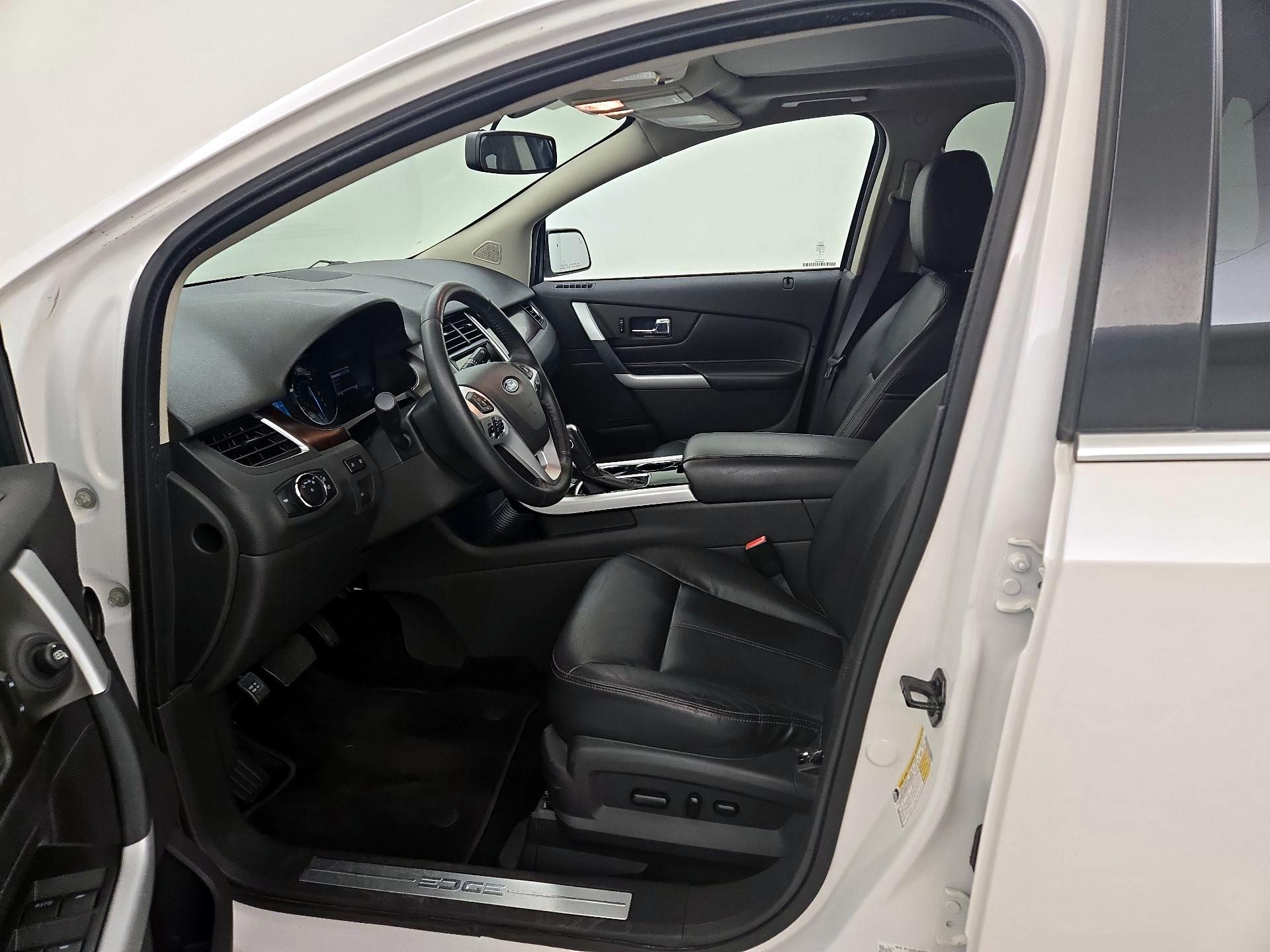 Thumbnail: 2014 Ford Edge - 11
