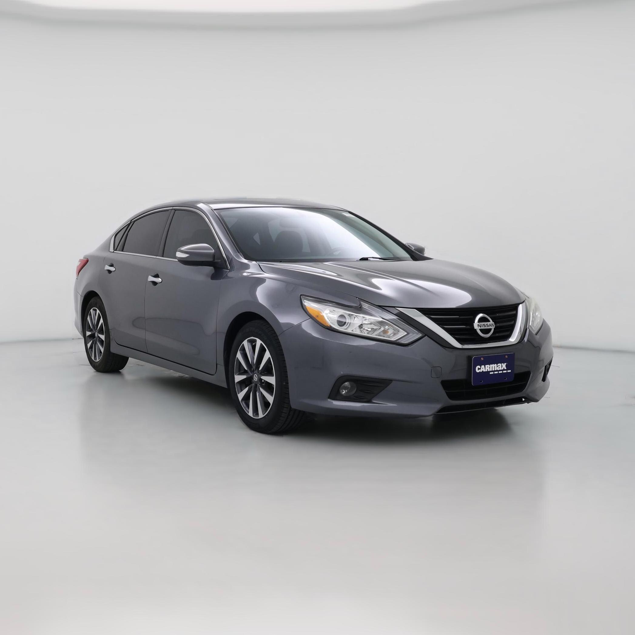 Thumbnail: 2017 Nissan Altima - 1