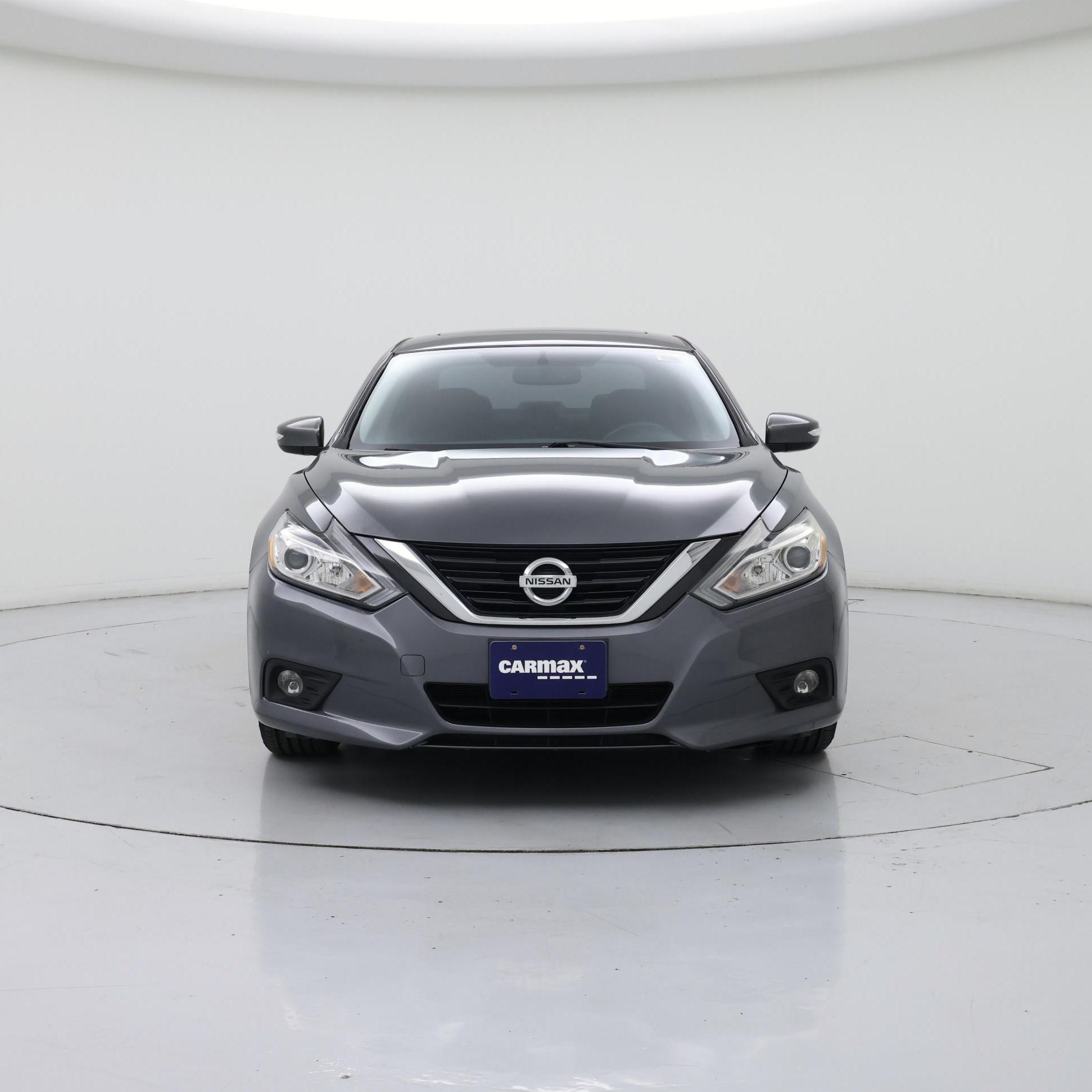 Thumbnail: 2017 Nissan Altima - 5
