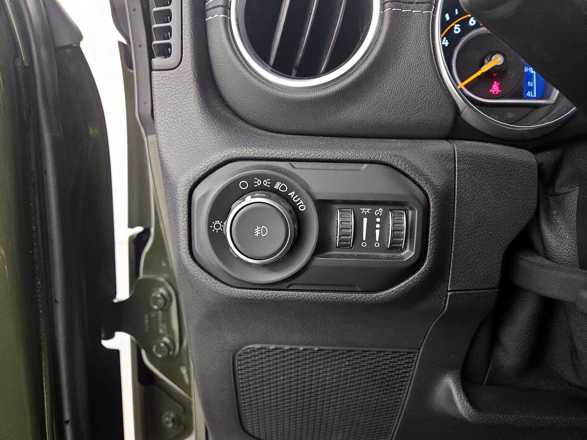 Thumbnail: 2021 Jeep Wrangler - 13