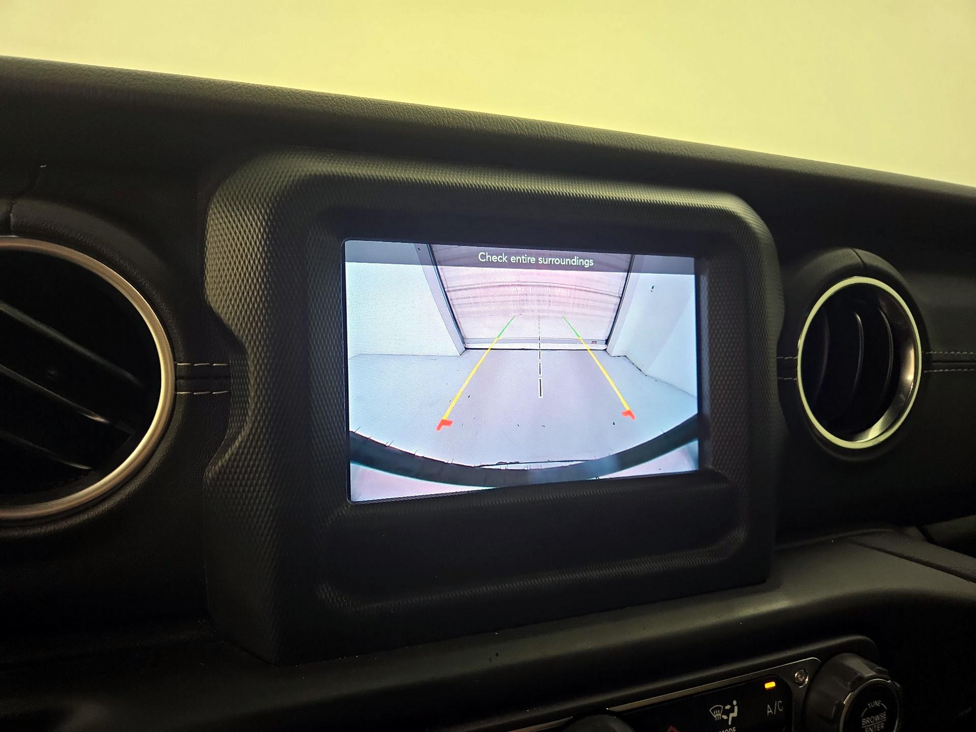 Thumbnail: 2021 Jeep Wrangler - 14