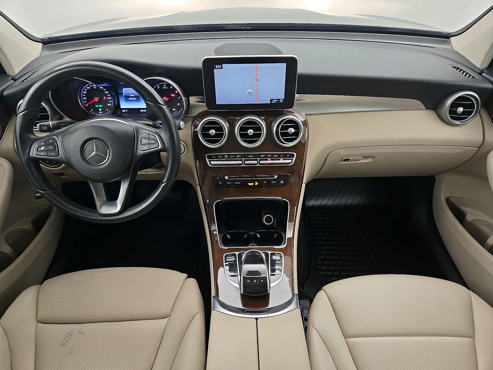 Thumbnail: 2016 Mercedes-Benz GLC - 9