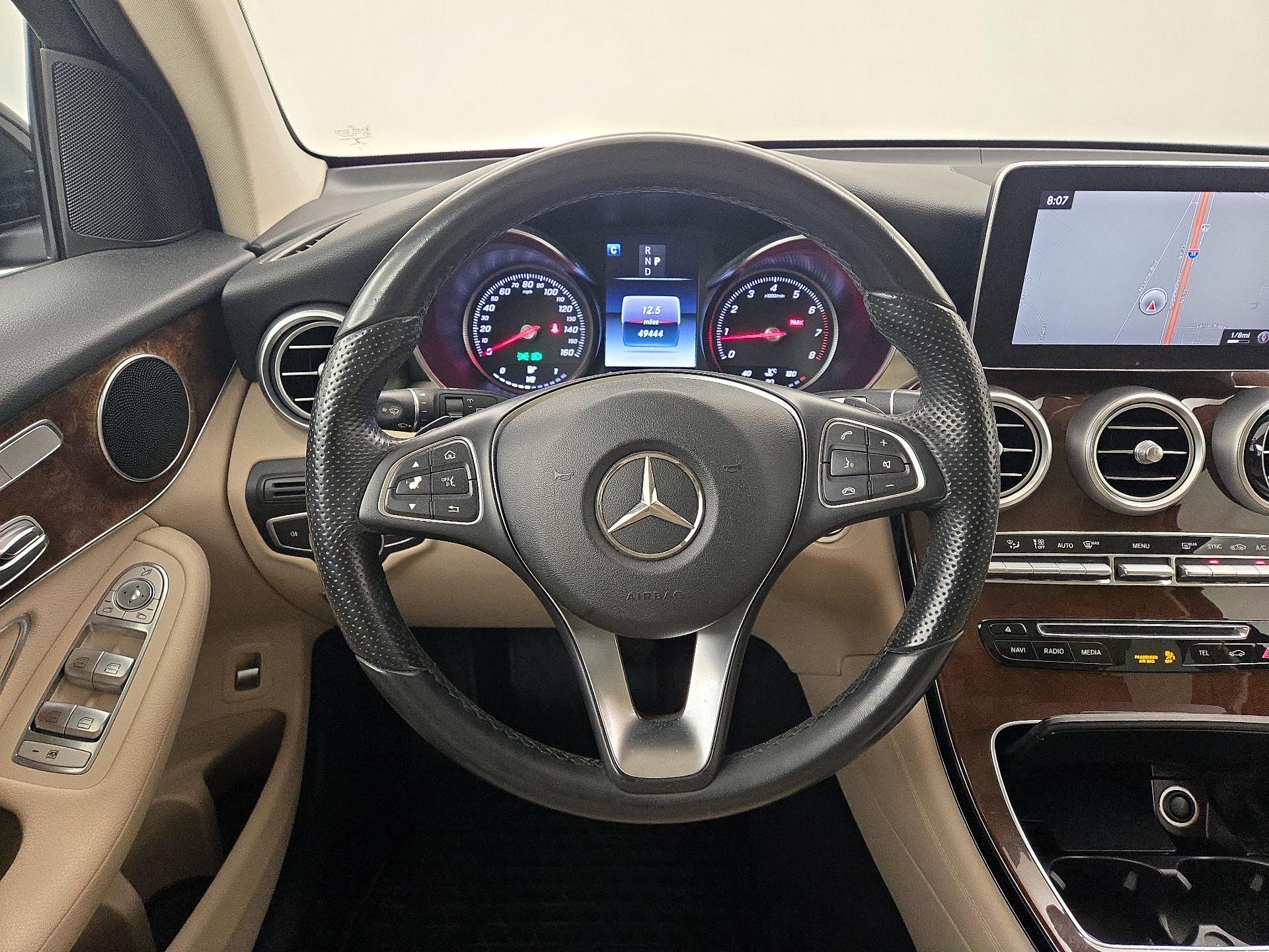 Thumbnail: 2016 Mercedes-Benz GLC - 10