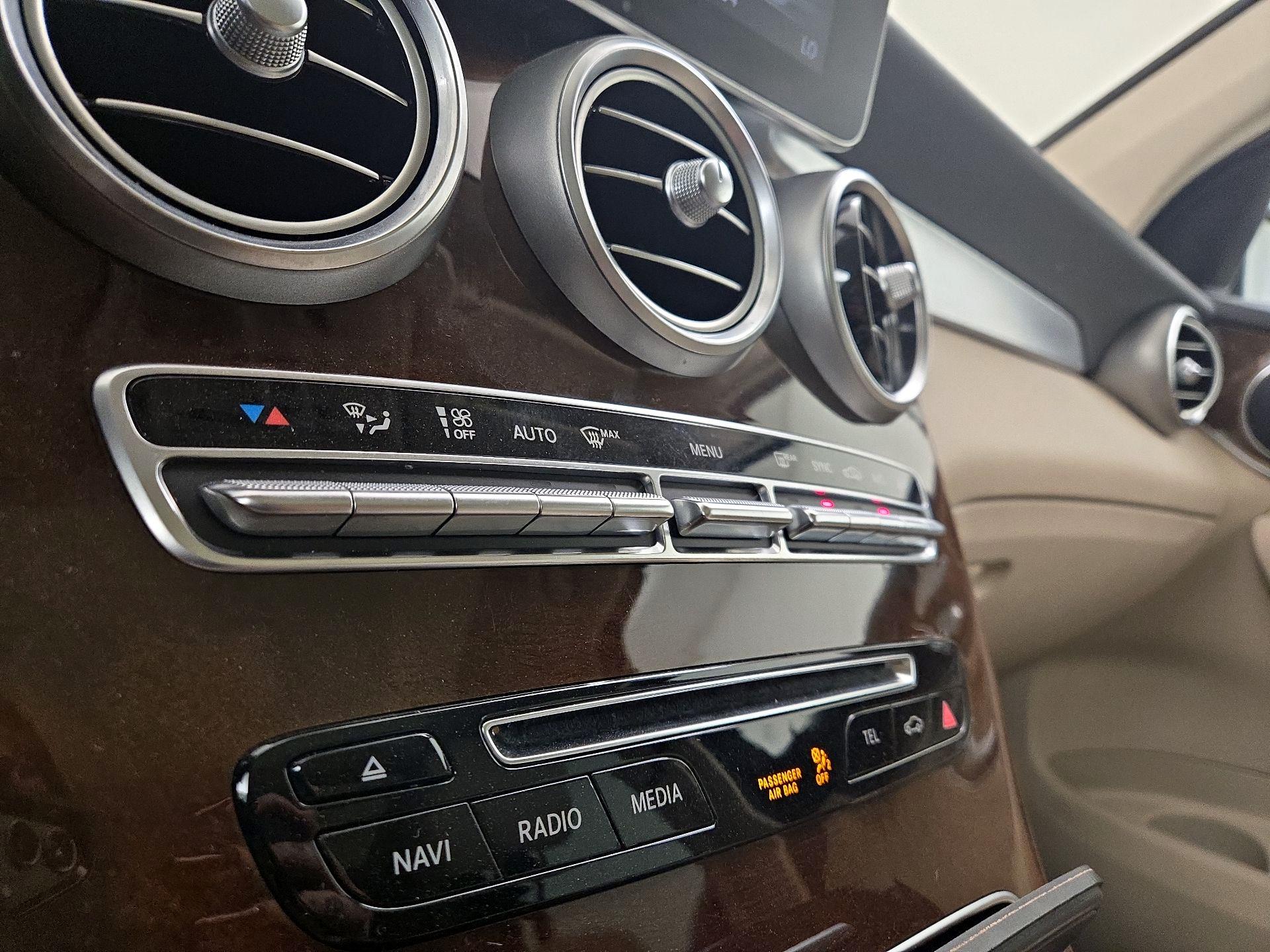 Thumbnail: 2016 Mercedes-Benz GLC - 17