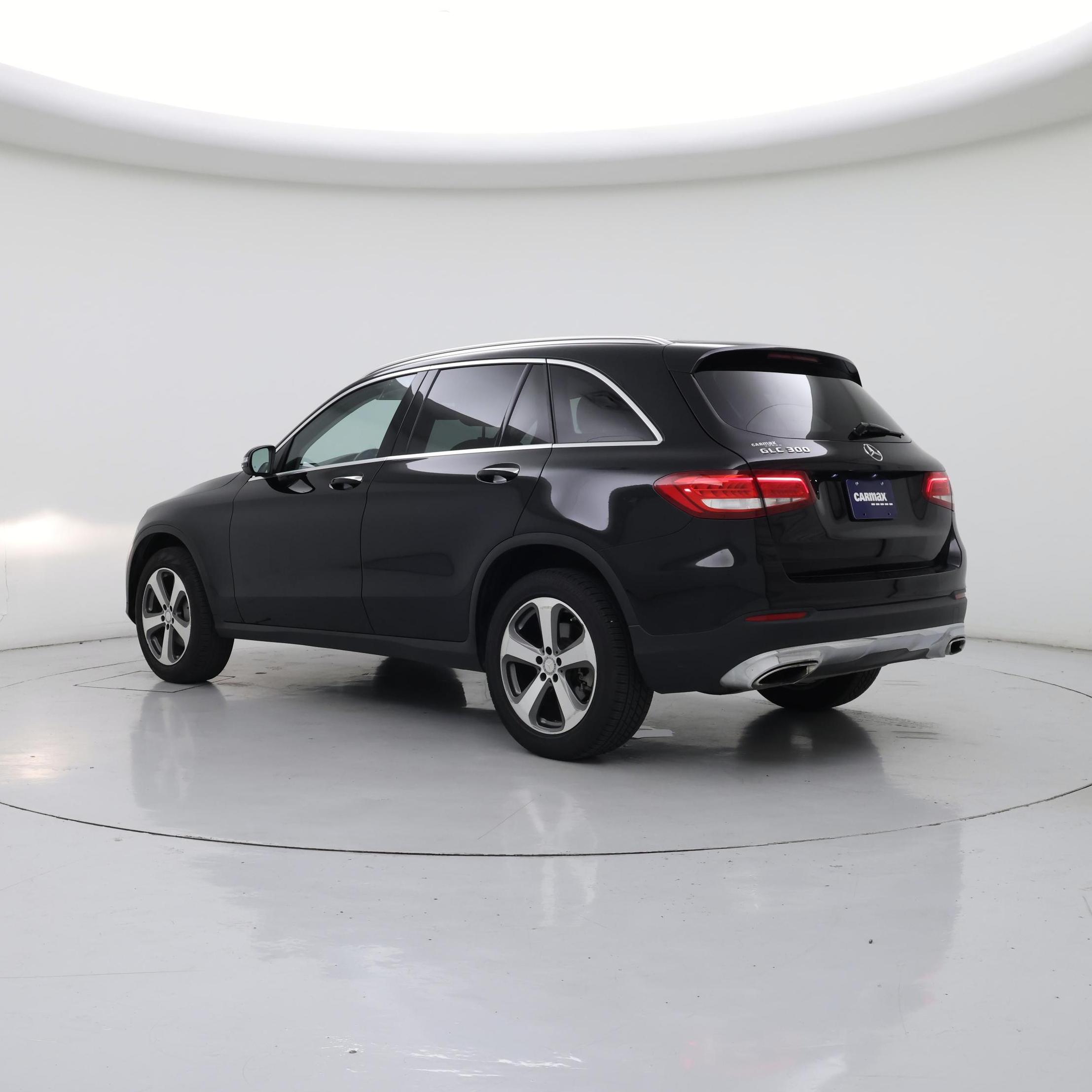 Thumbnail: 2016 Mercedes-Benz GLC - 2