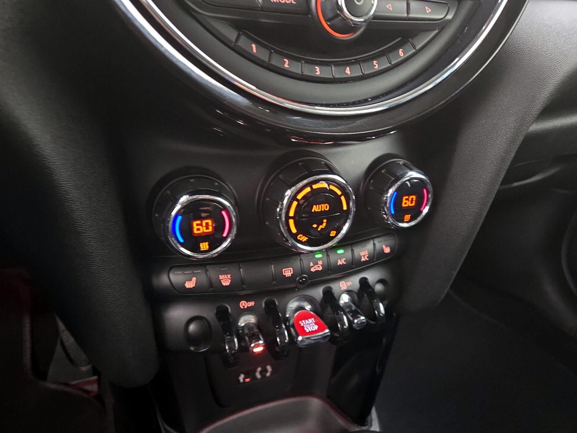 Thumbnail: 2017 MINI Cooper Hardtop - 17